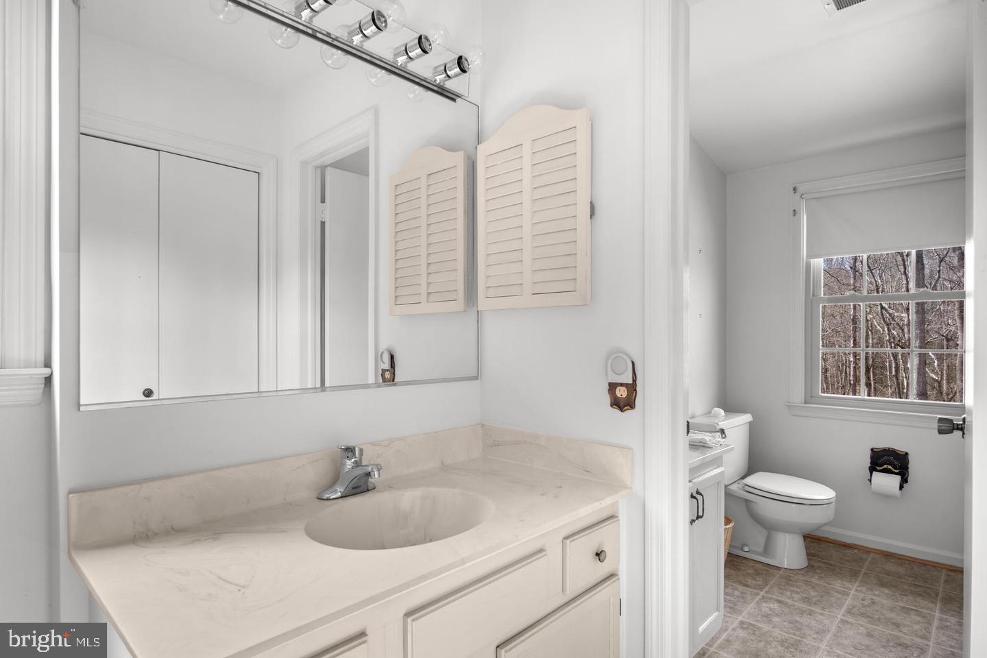 LAKE RIDGE - Residential Lease