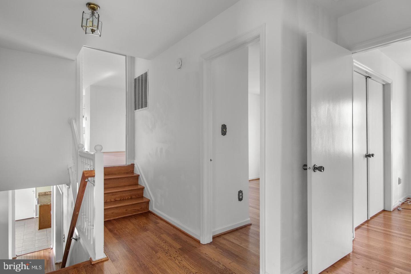 LAKE RIDGE - Residential Lease