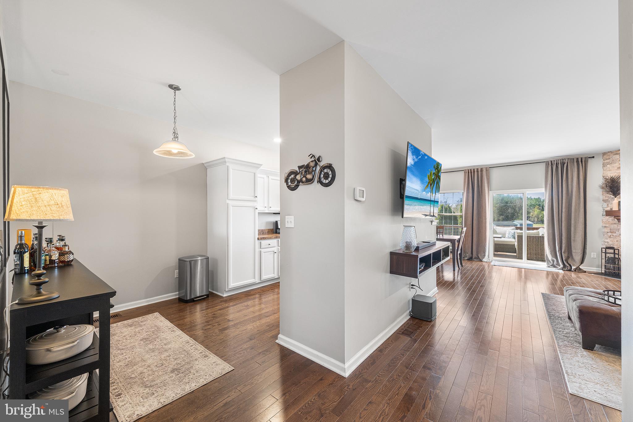 MONROE COURT - Residential