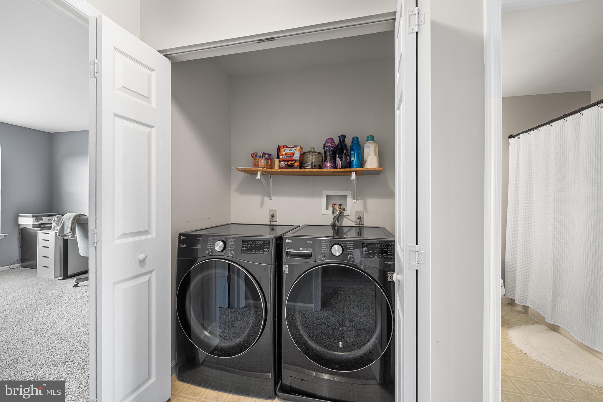 MONROE COURT - Residential