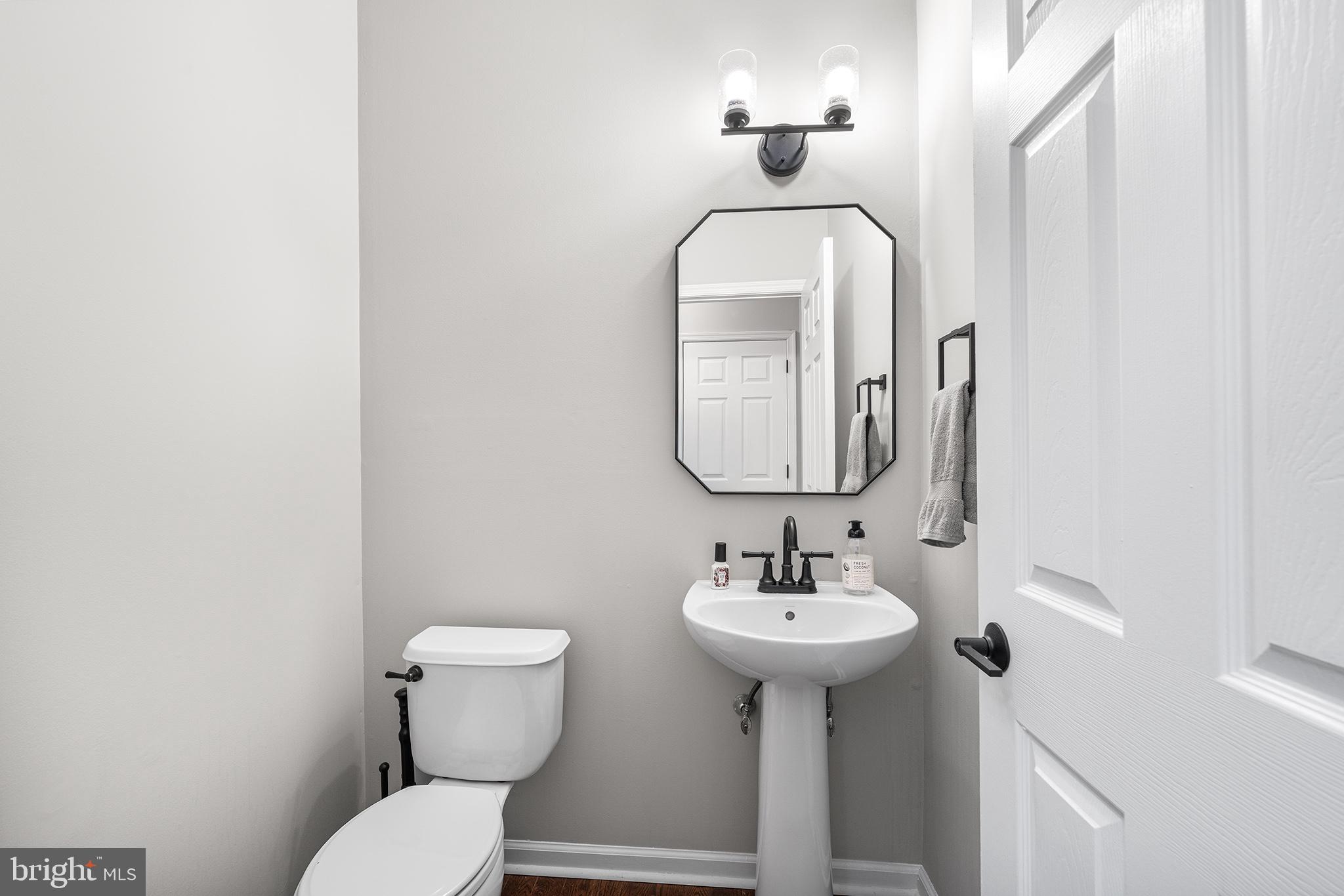 MONROE COURT - Residential