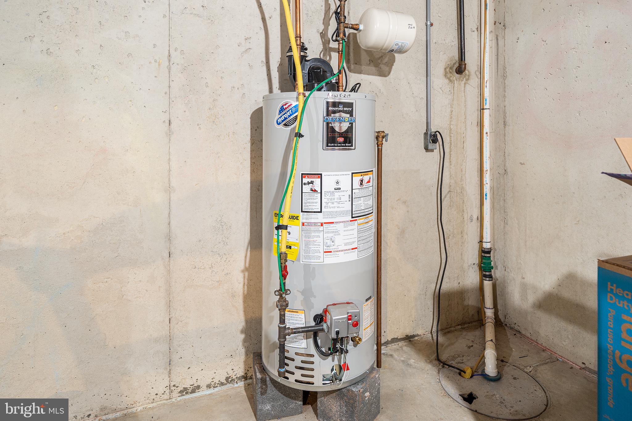 MONROE COURT - Residential