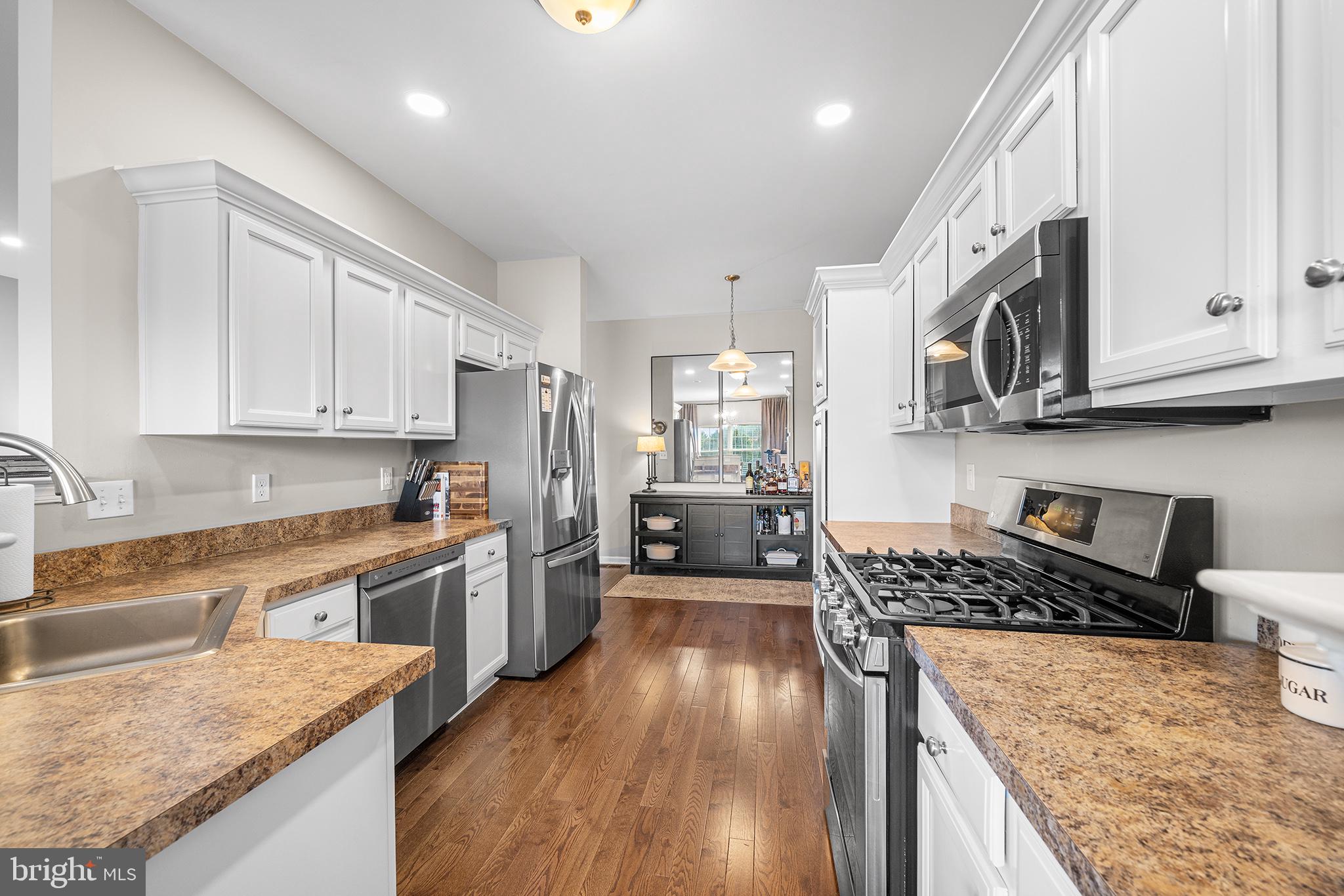 MONROE COURT - Residential