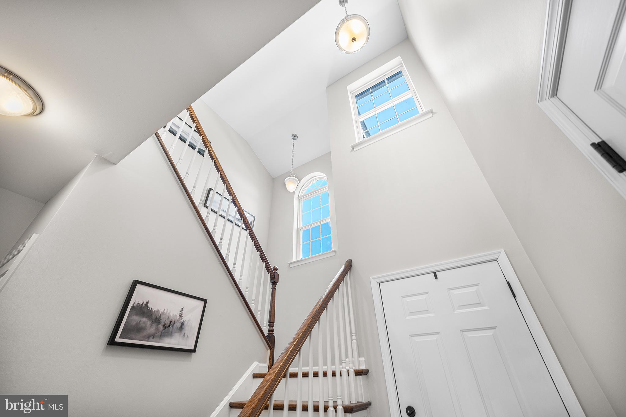 MONROE COURT - Residential