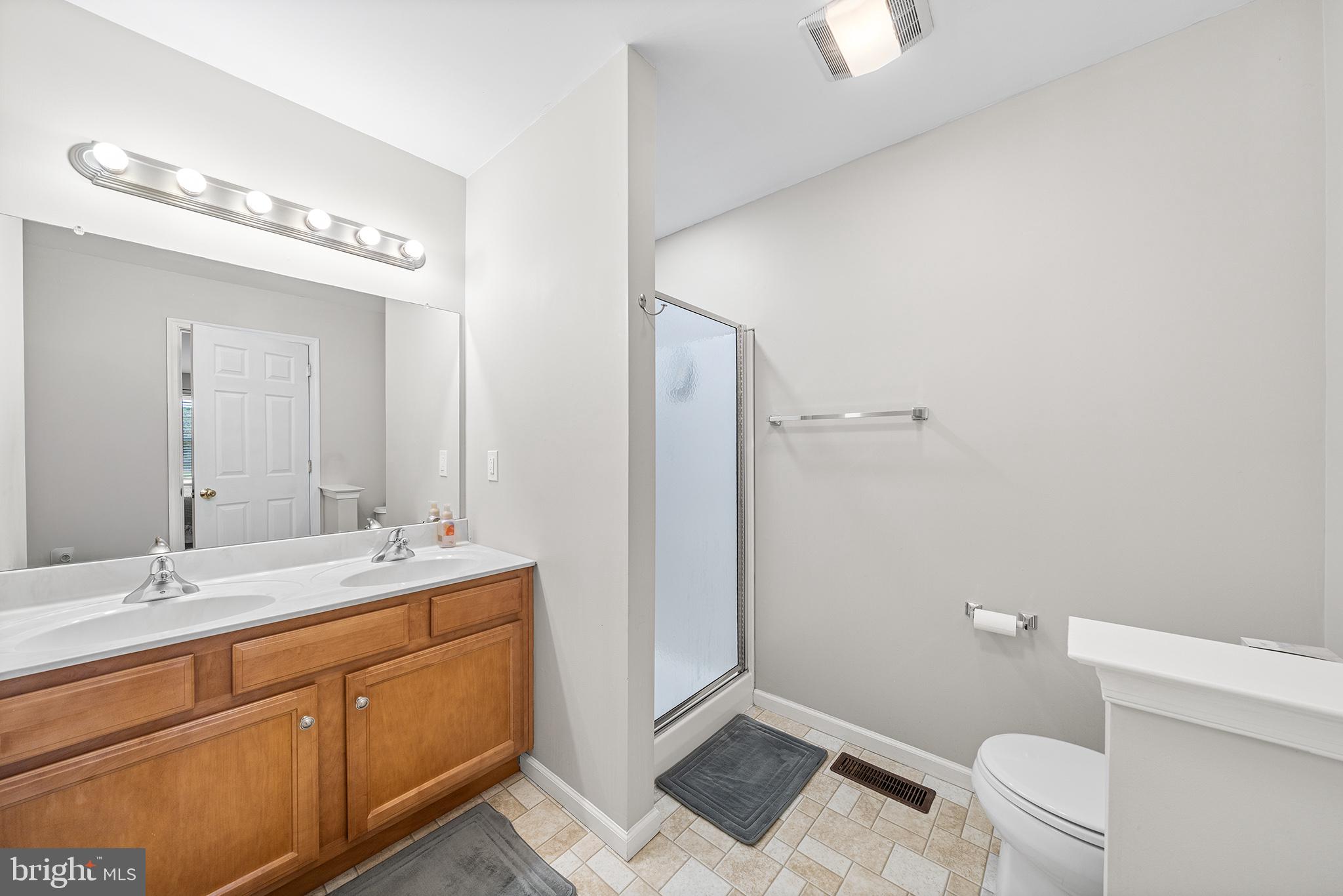 MONROE COURT - Residential