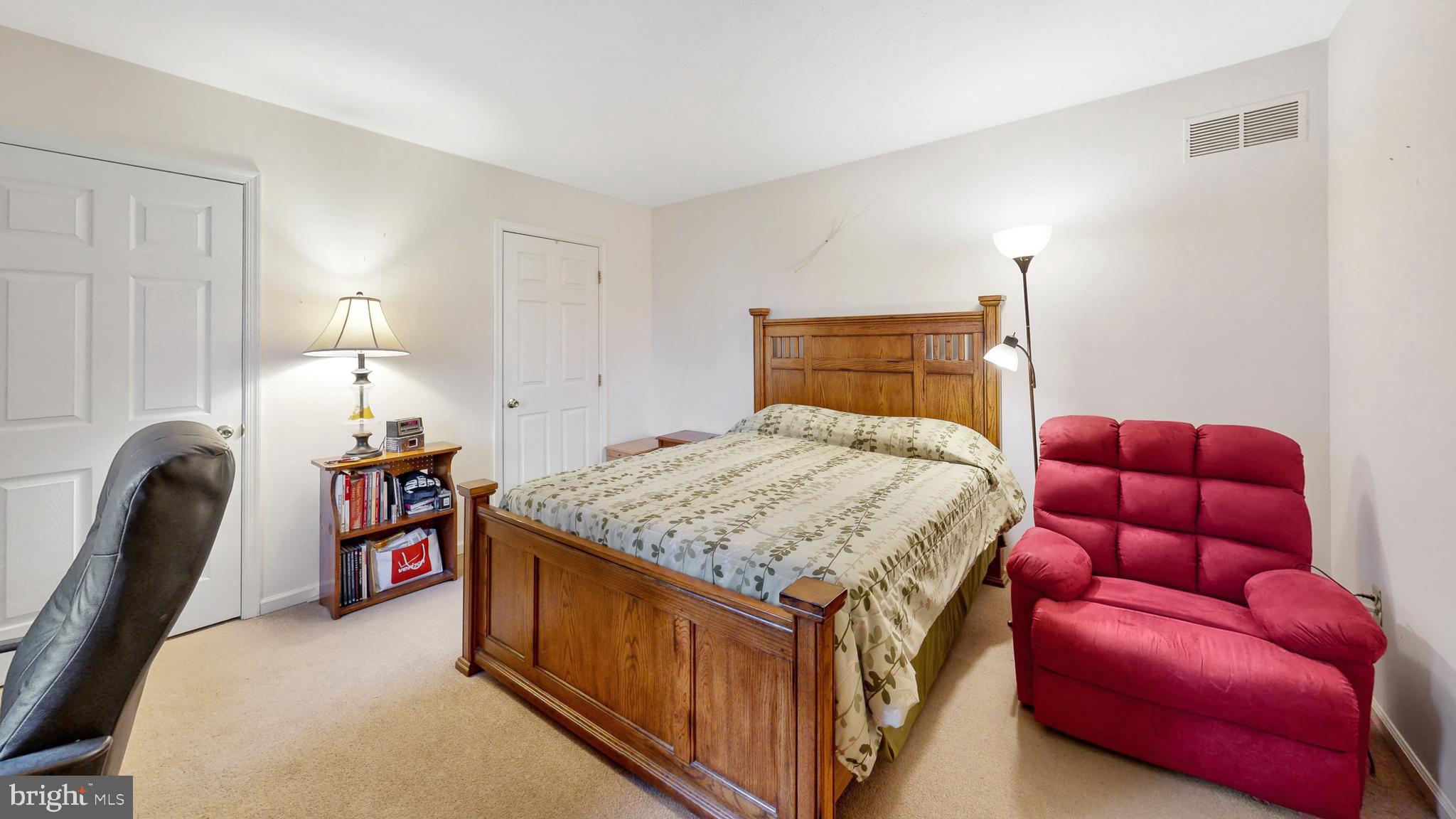 WASHINGTON WOODS - Residential