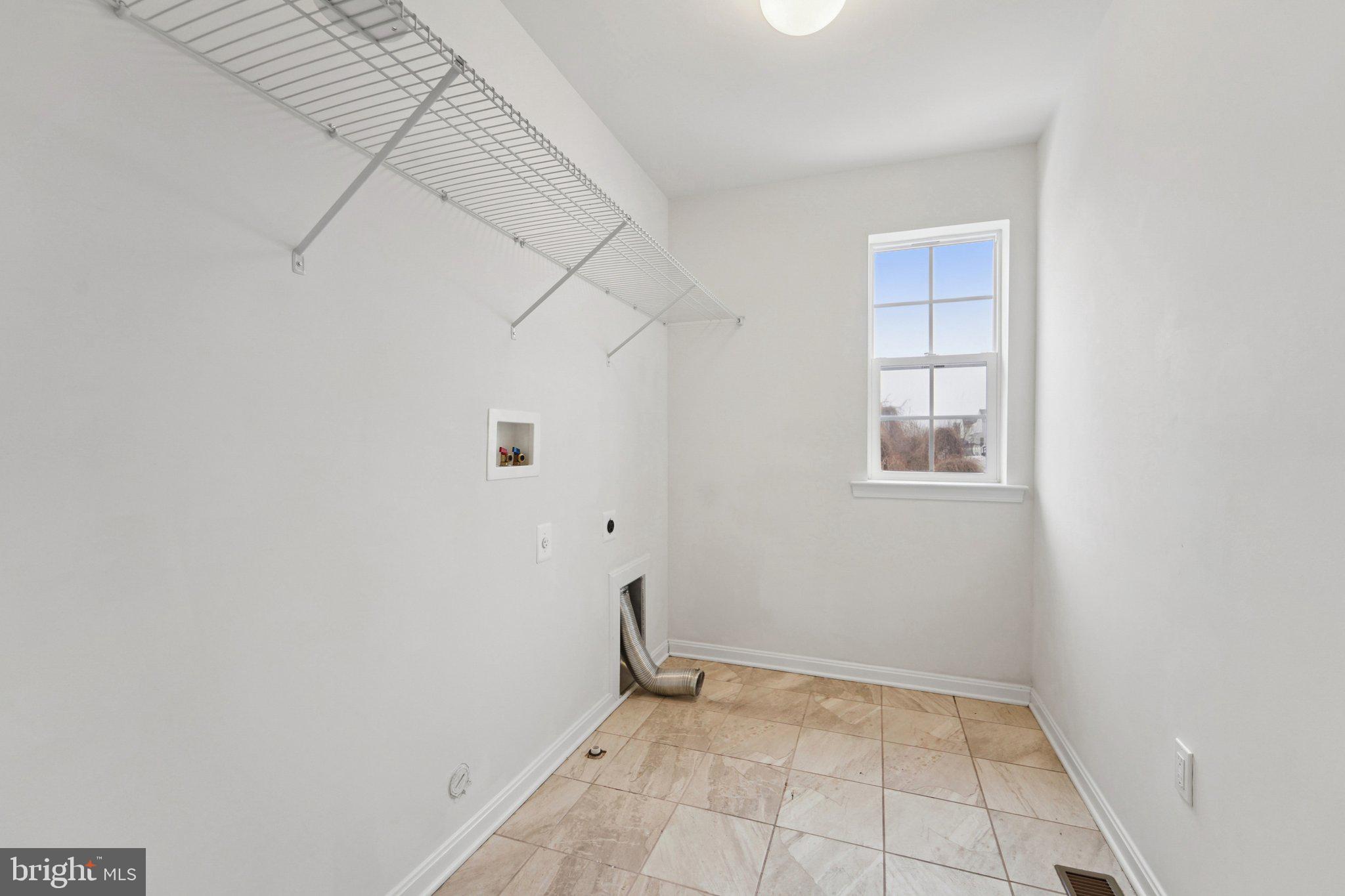 MONROE LANDING - Residential