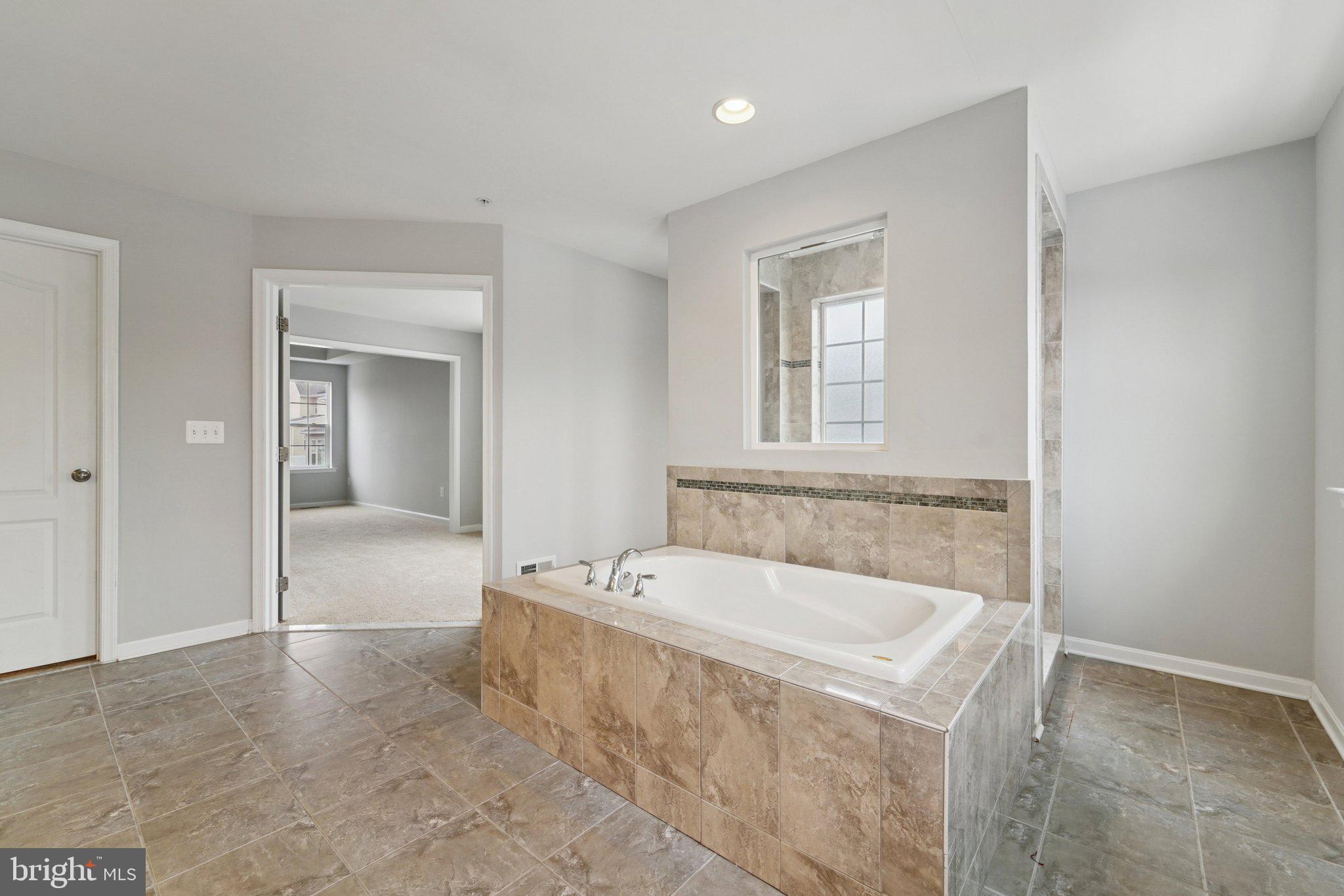 MONROE LANDING - Residential