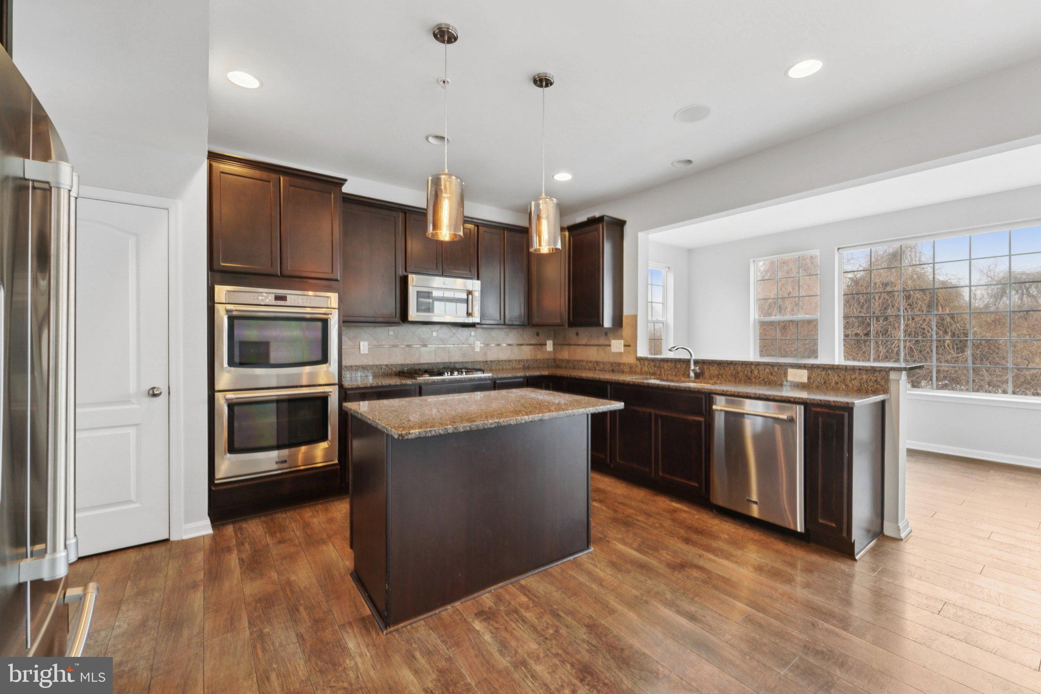 MONROE LANDING - Residential