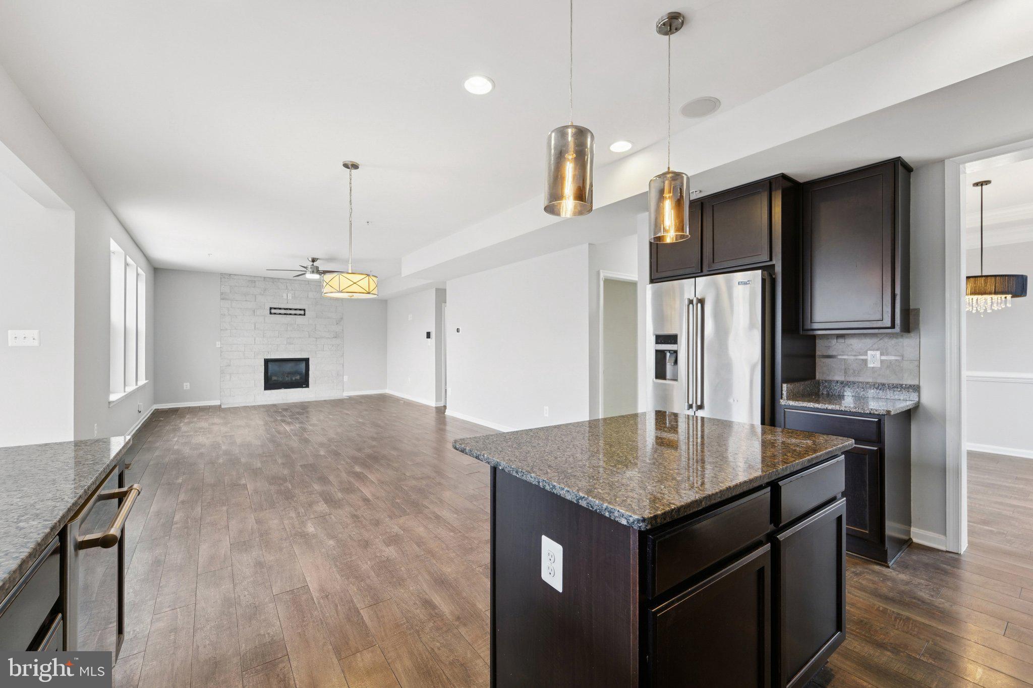 MONROE LANDING - Residential