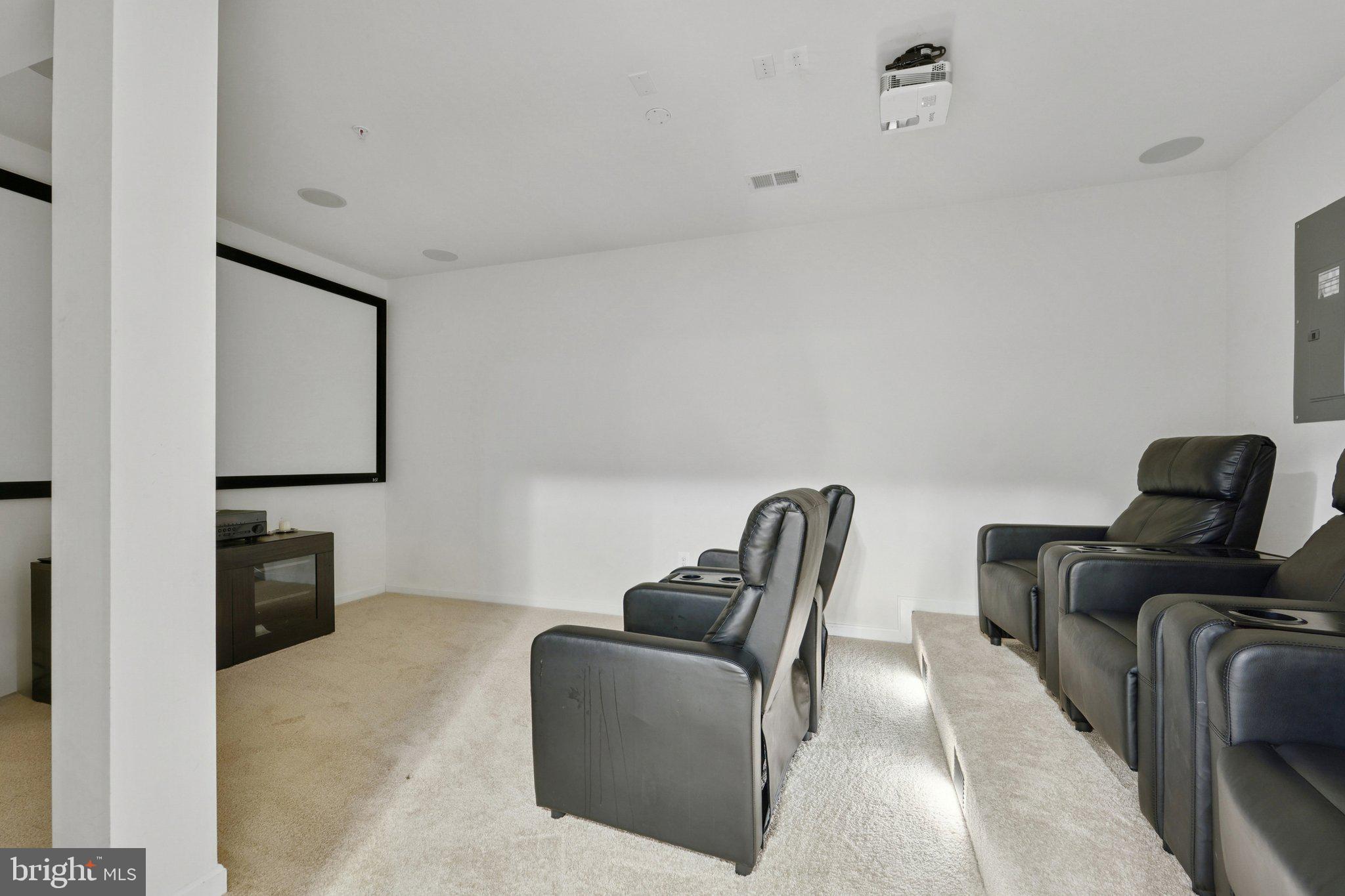 MONROE LANDING - Residential