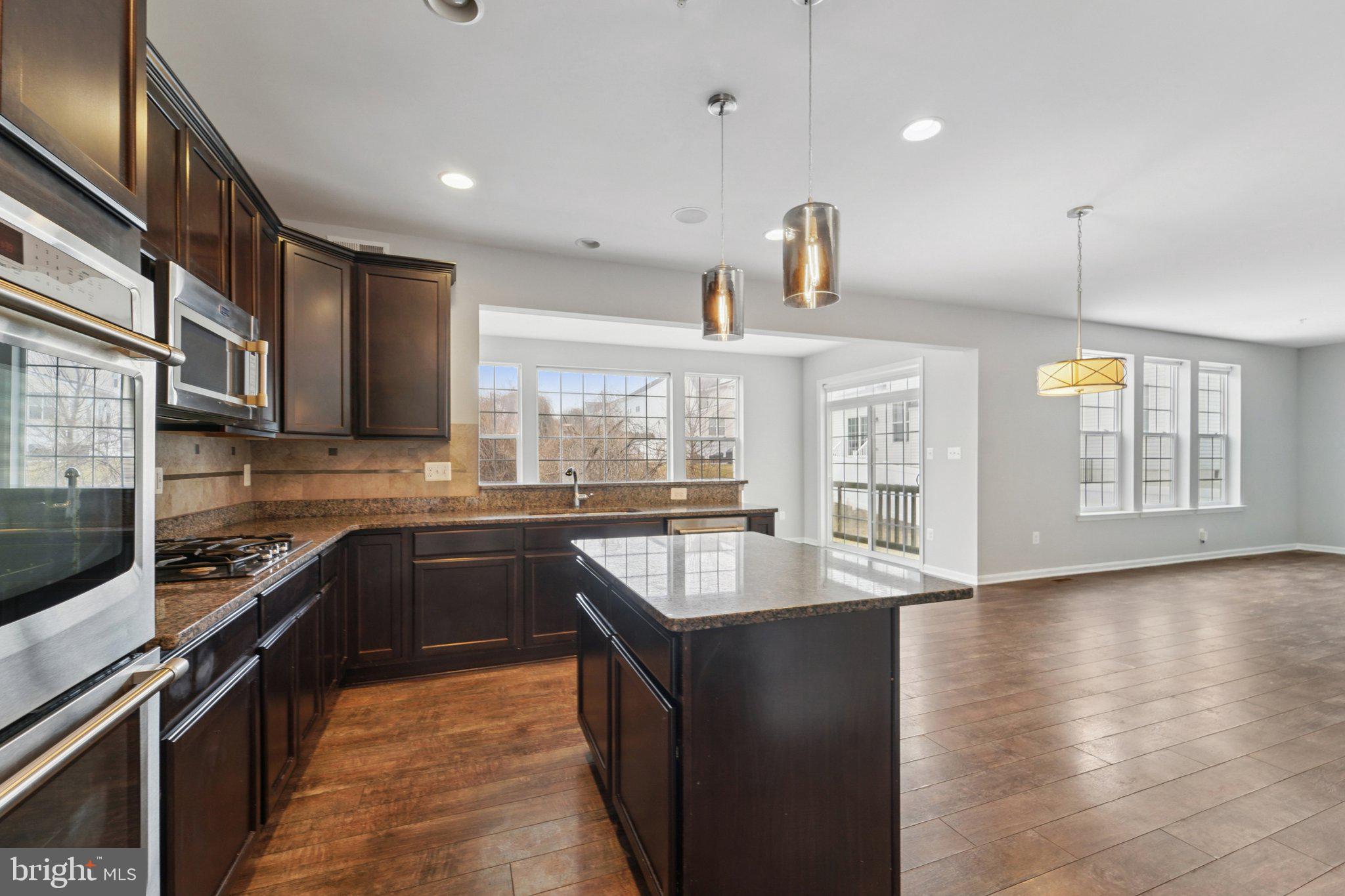 MONROE LANDING - Residential