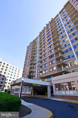 1220 BLAIR MILL ROAD 1403