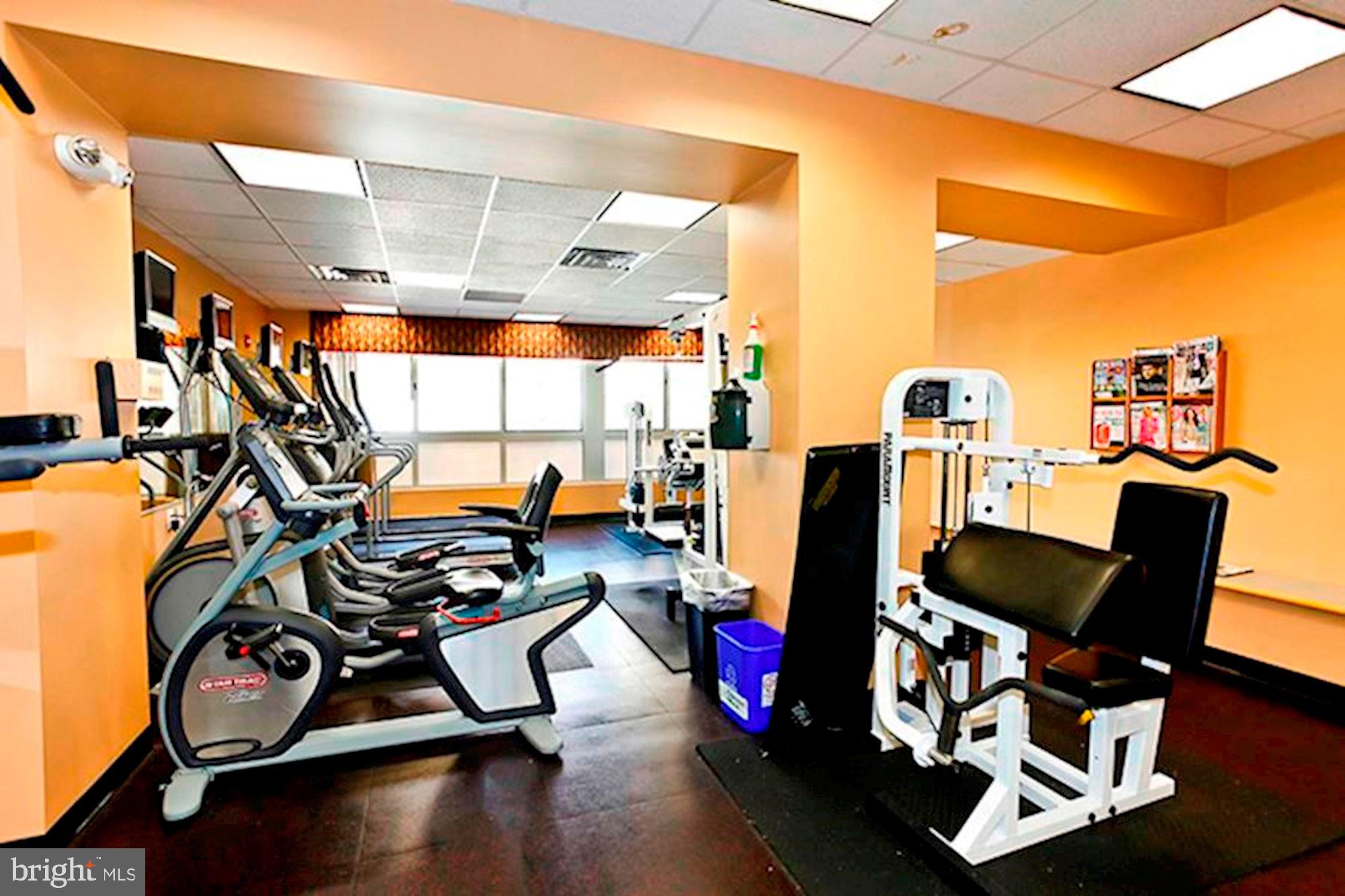 1220 BLAIR MILL ROAD 1403