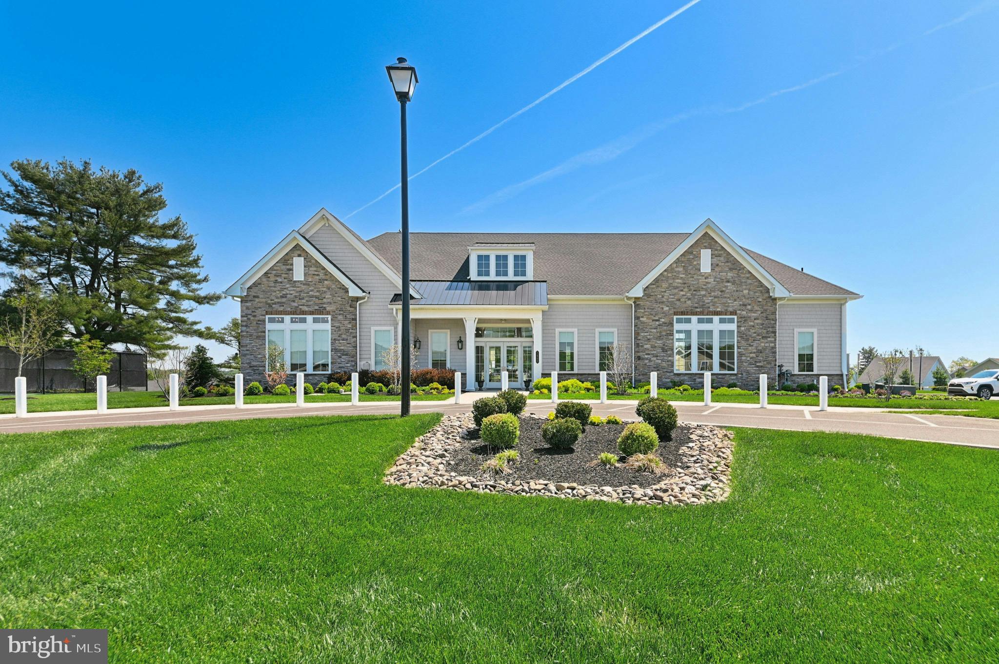 TRADITIONS OF AMERICA AT LOCUST VALLEY - Residential