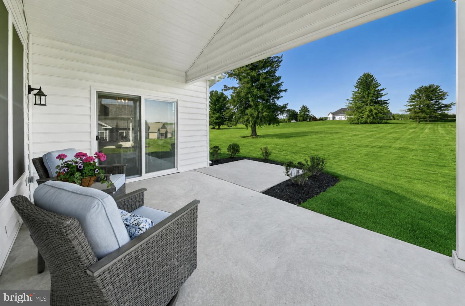 TRADITIONS OF AMERICA AT LOCUST VALLEY - Residential