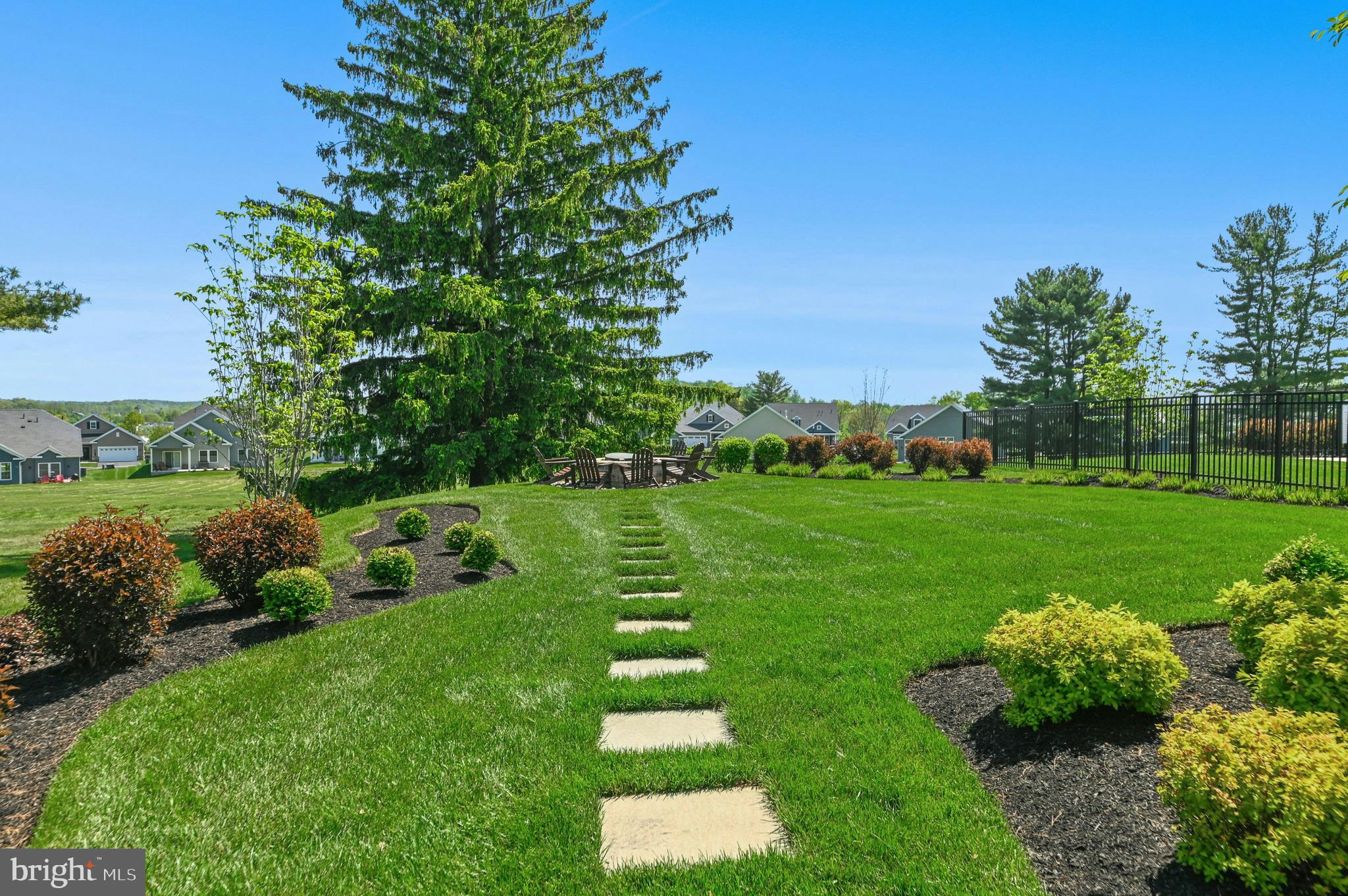 TRADITIONS OF AMERICA AT LOCUST VALLEY - Residential