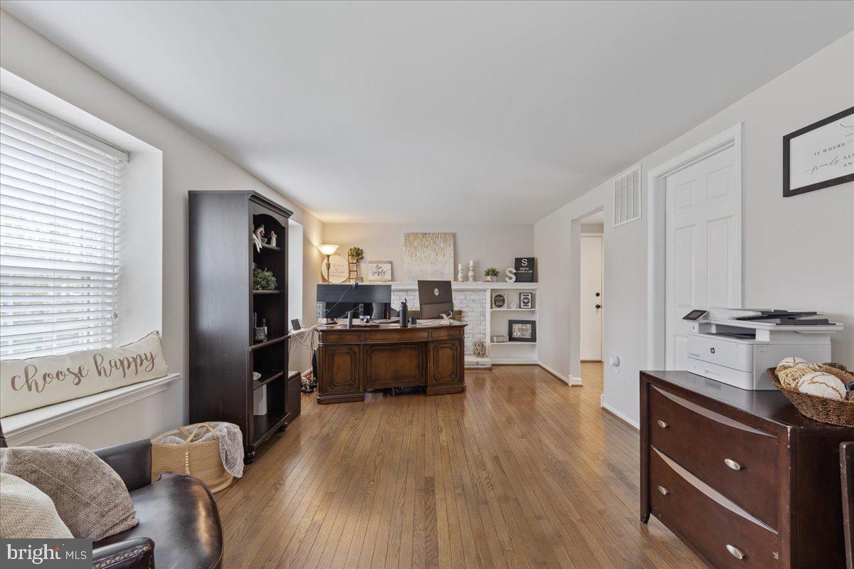 BURKE CENTRE - Residential