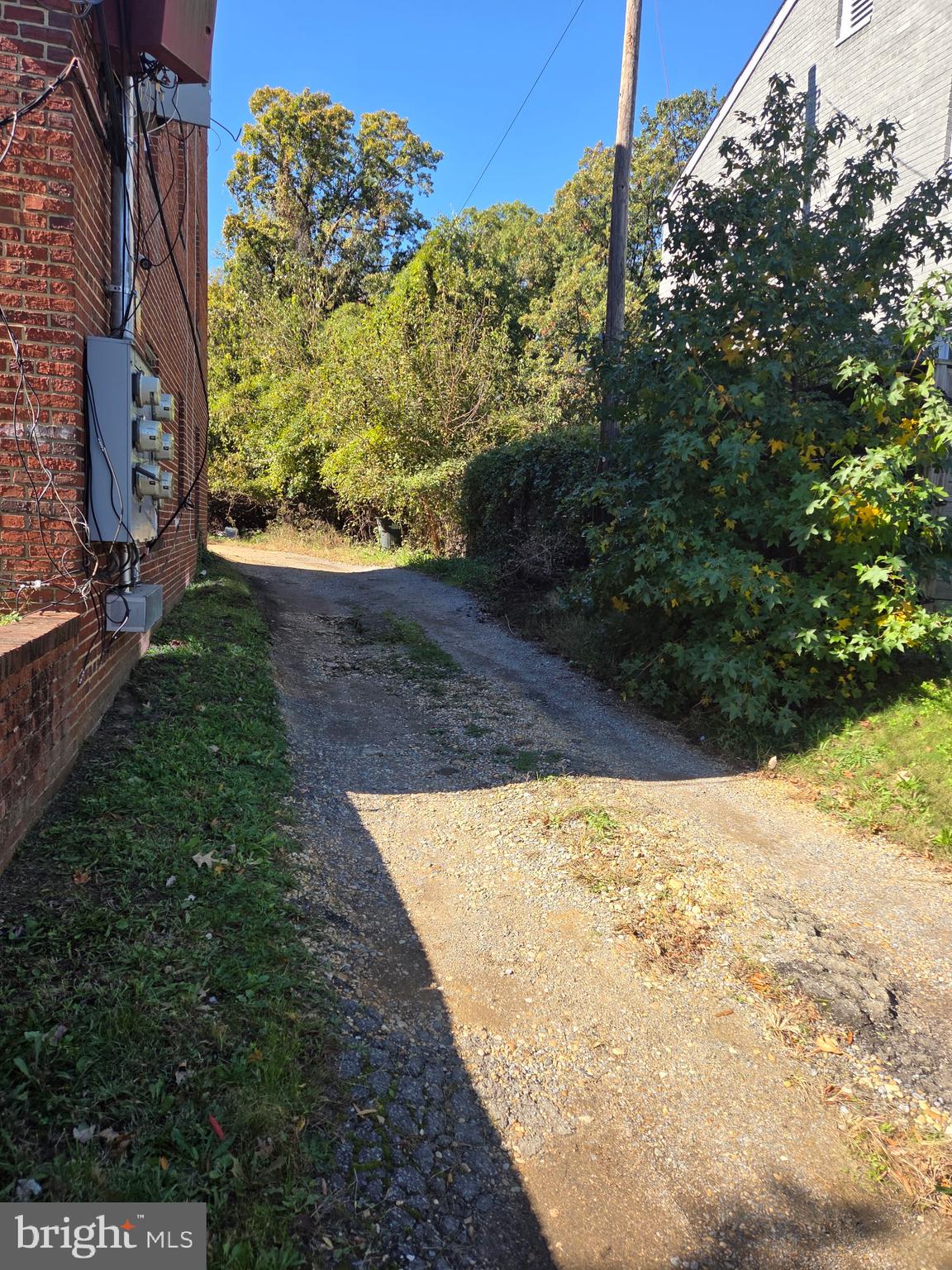 421 BURBANK STREET SE