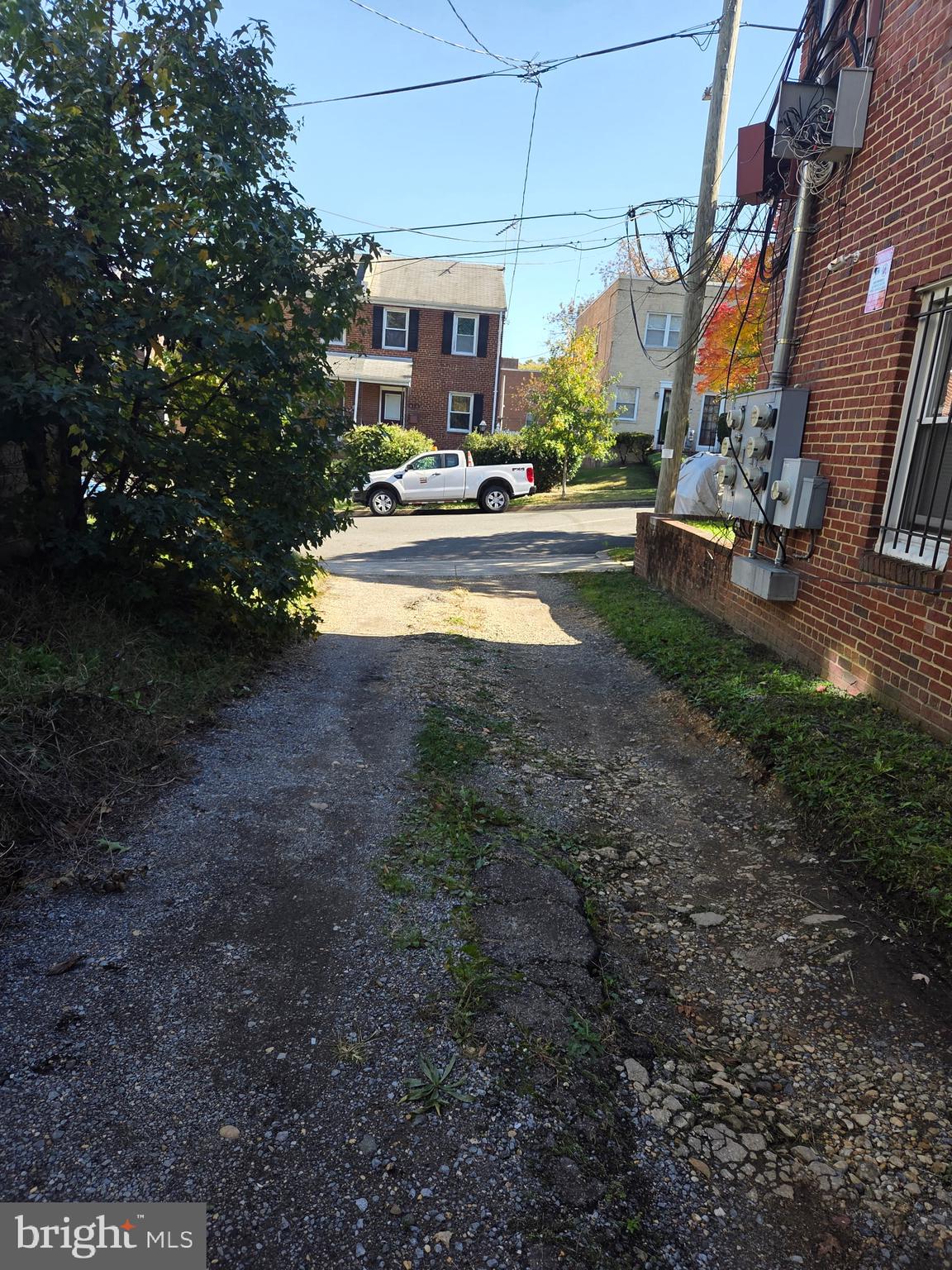 421 BURBANK STREET SE