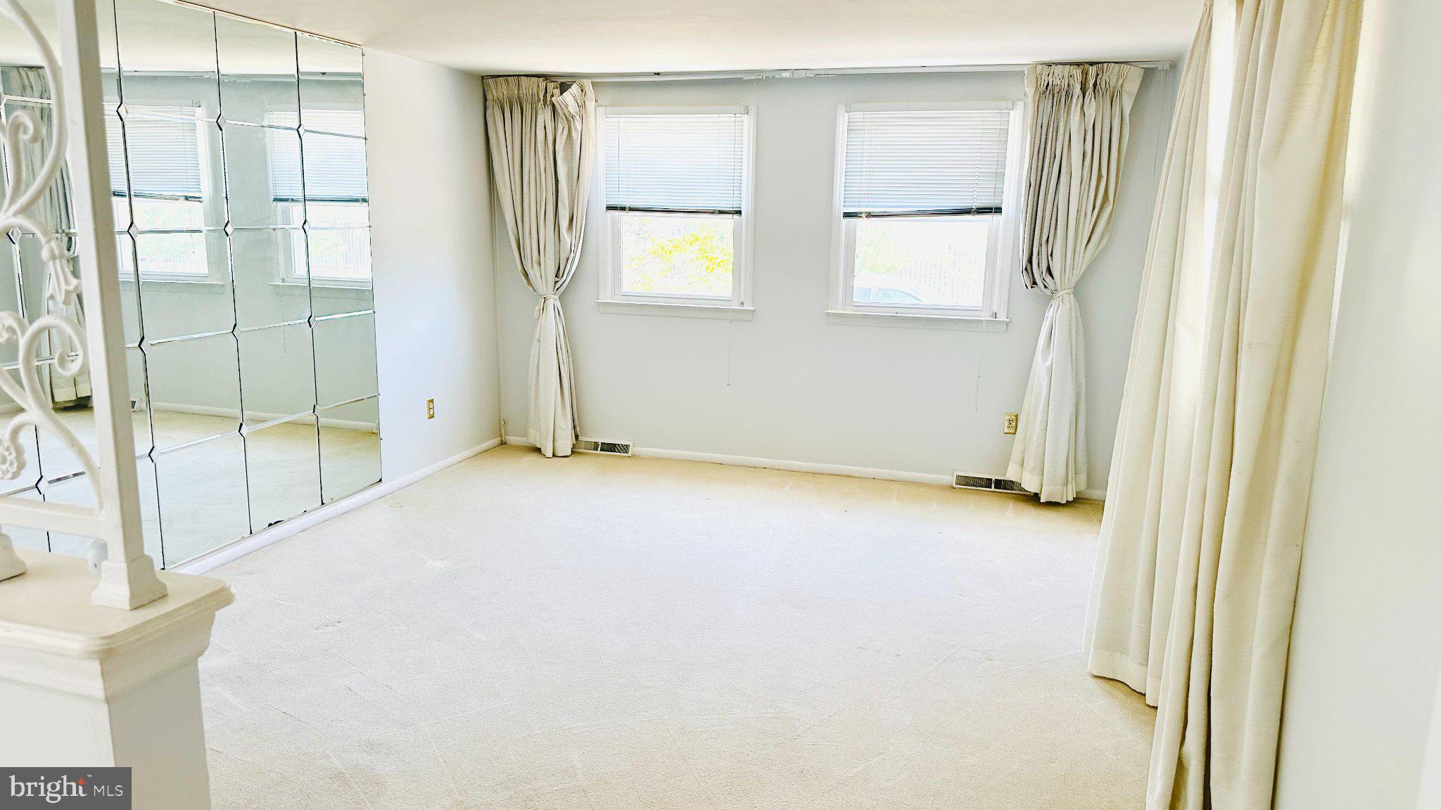 237 5TH AVENUE W