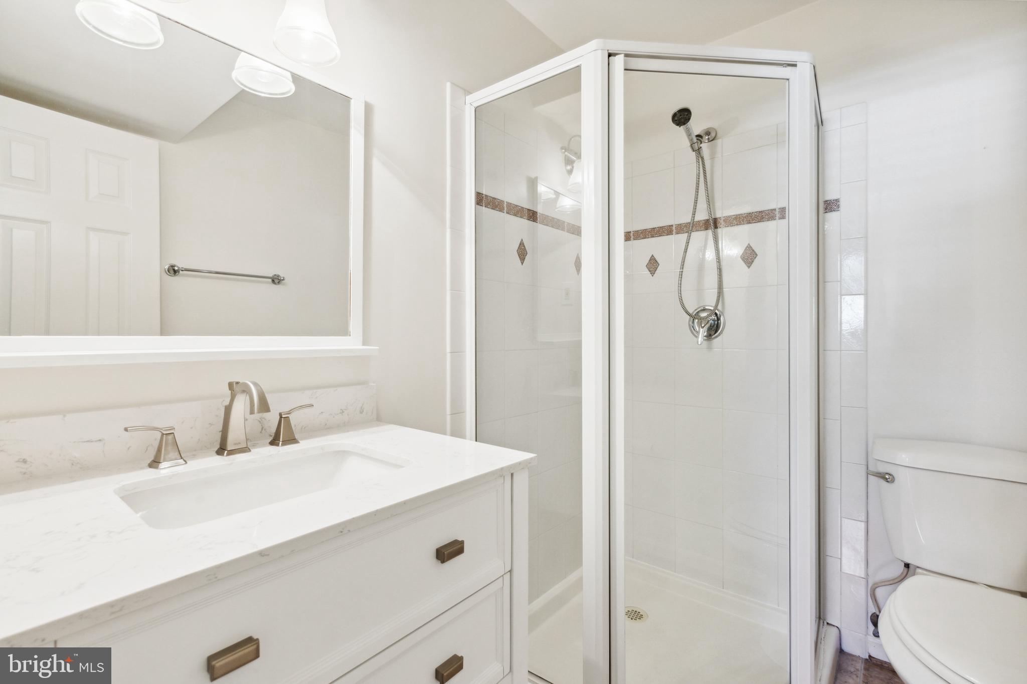 WOODFORD - Residential