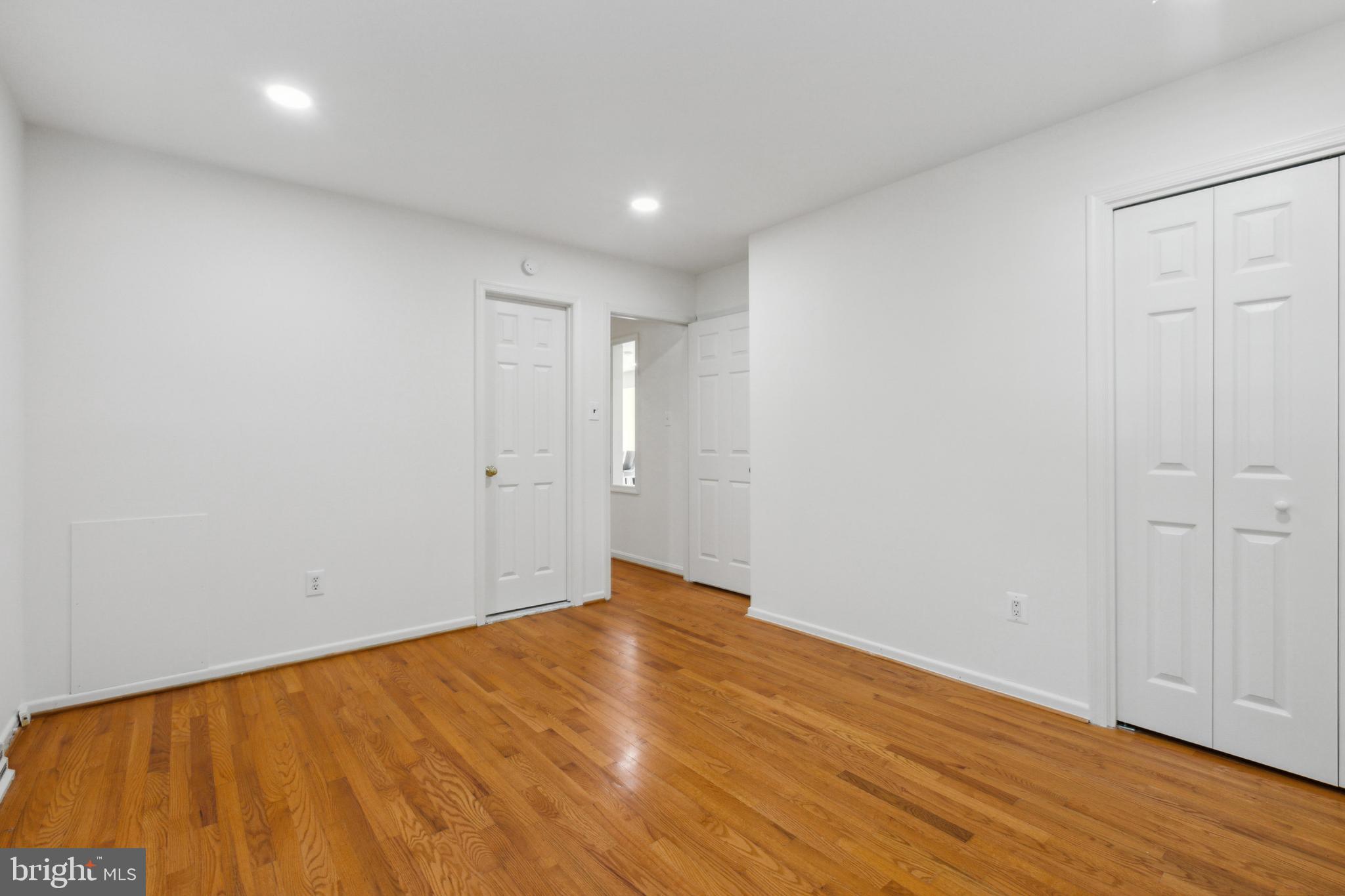 WOODFORD - Residential