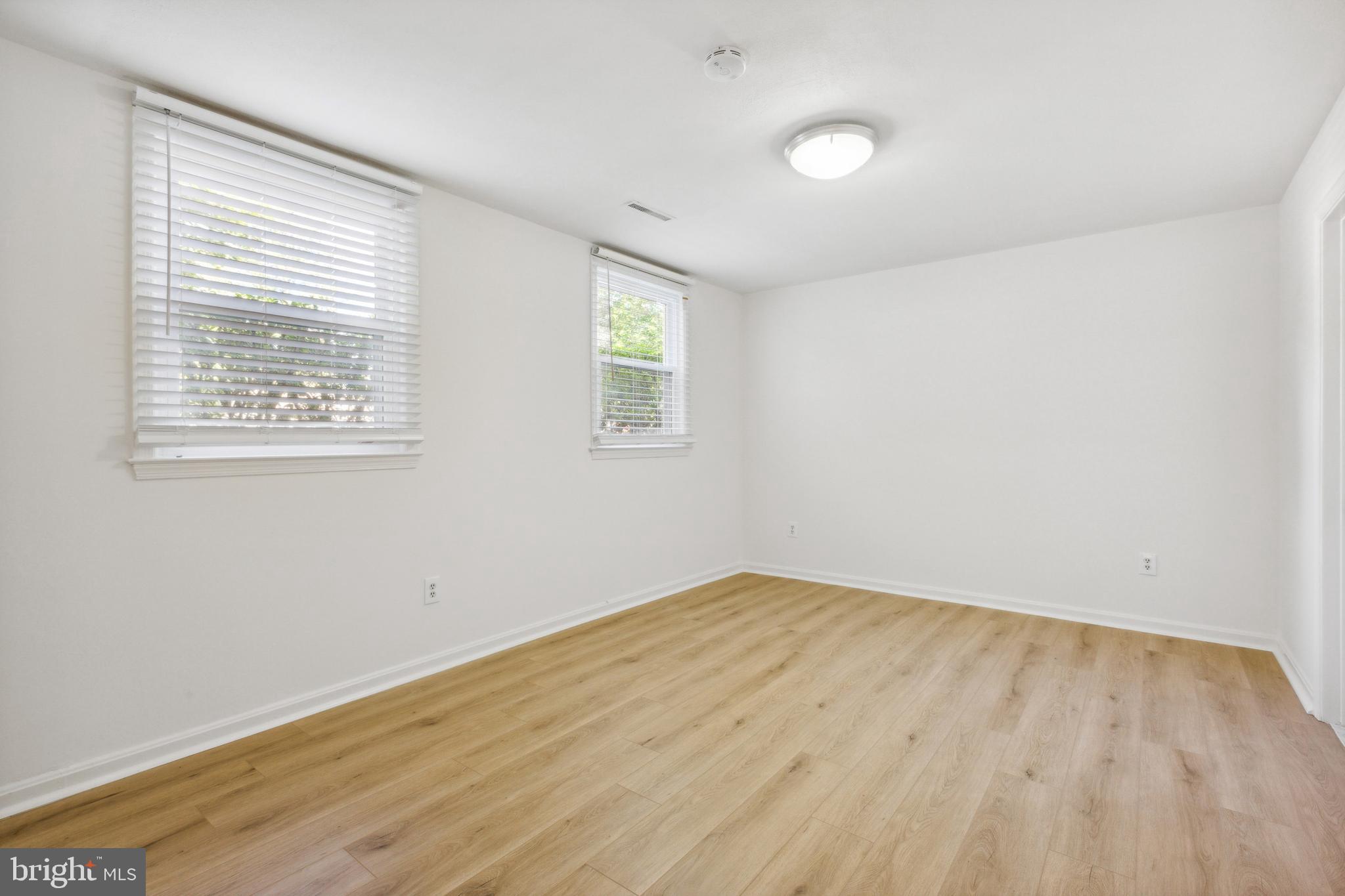 WOODFORD - Residential