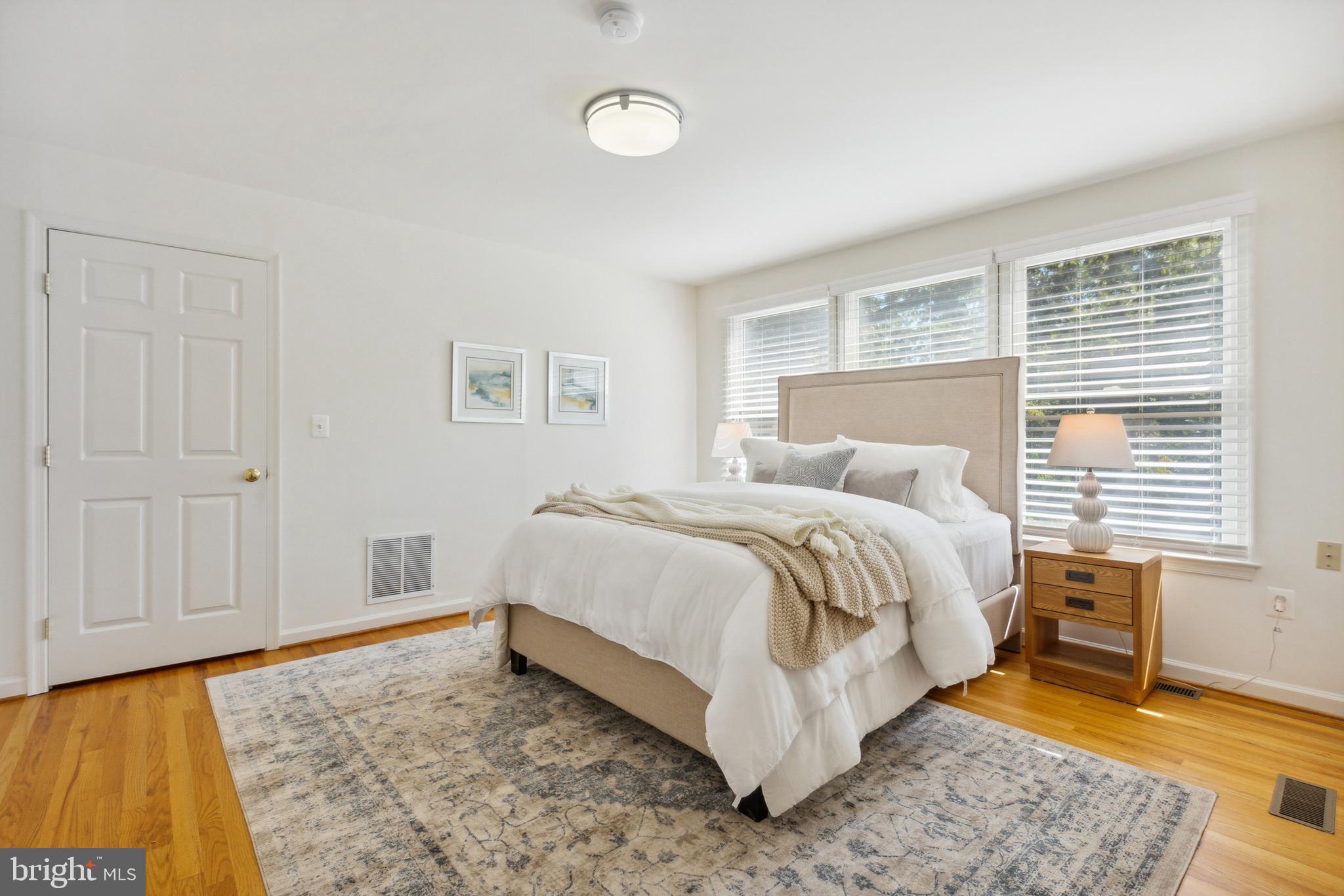 WOODFORD - Residential