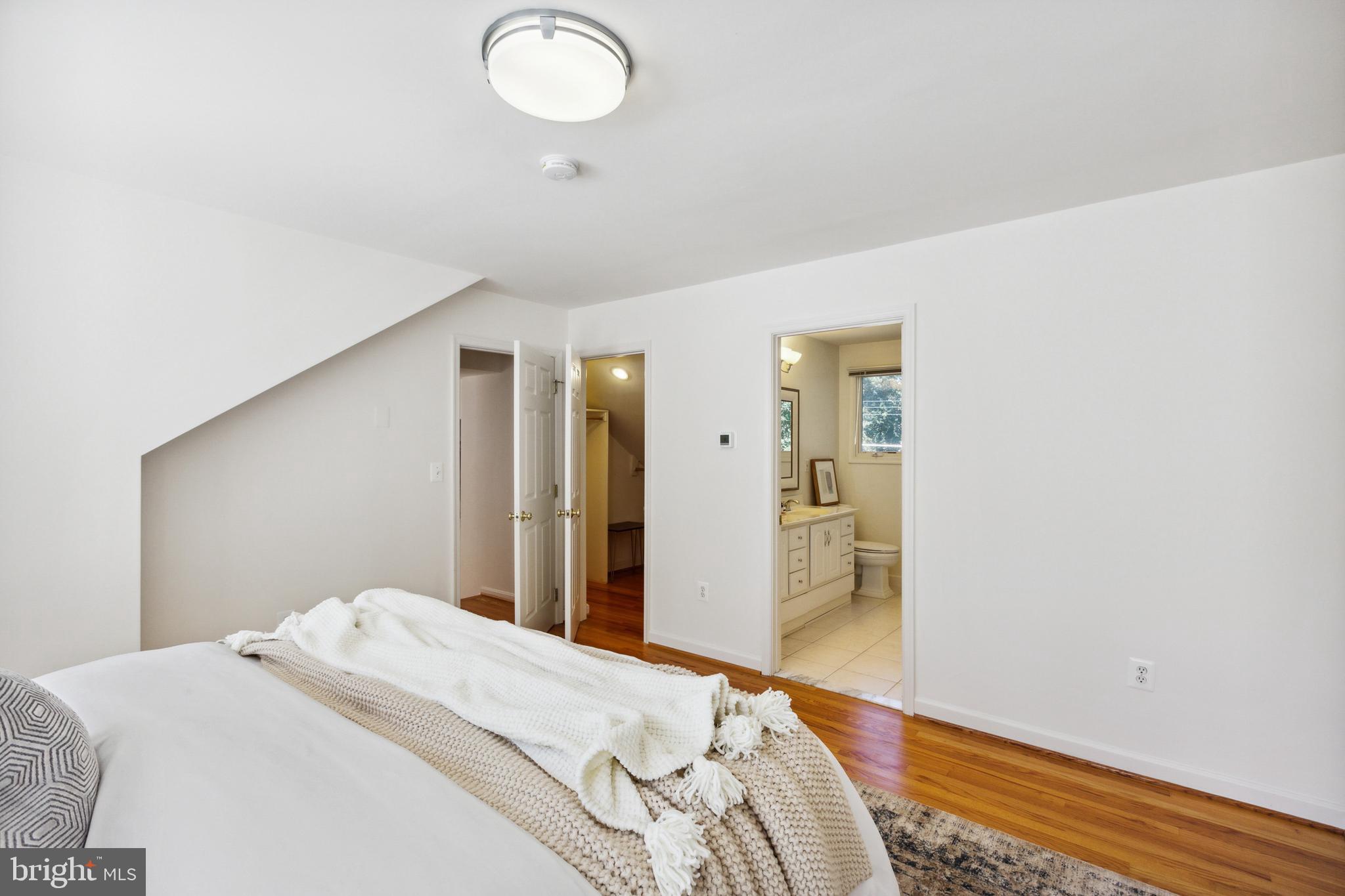 WOODFORD - Residential