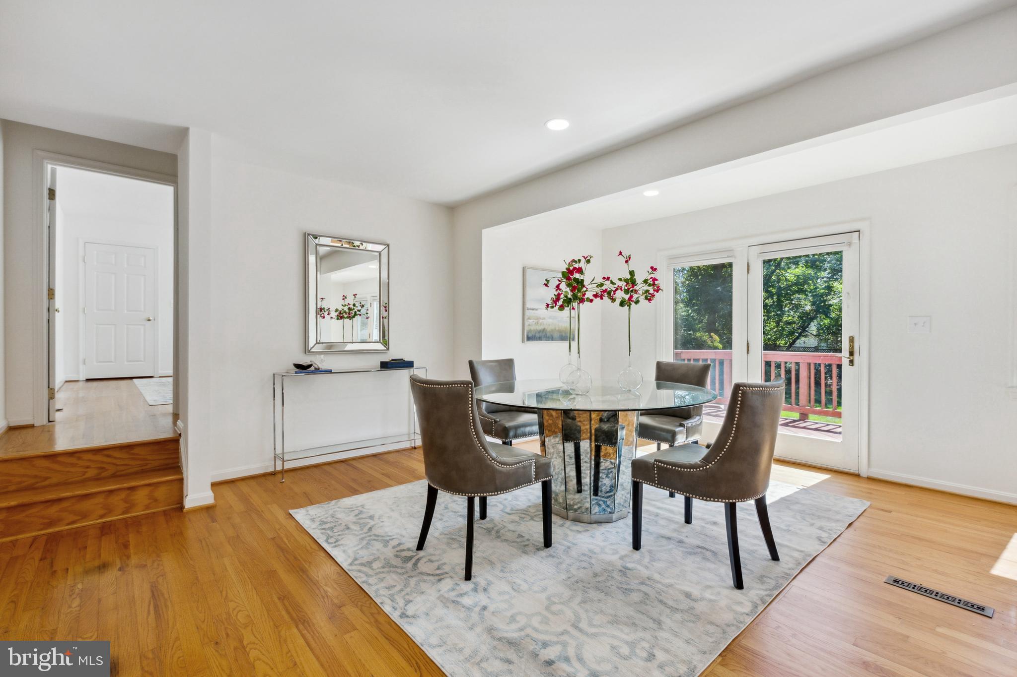 WOODFORD - Residential