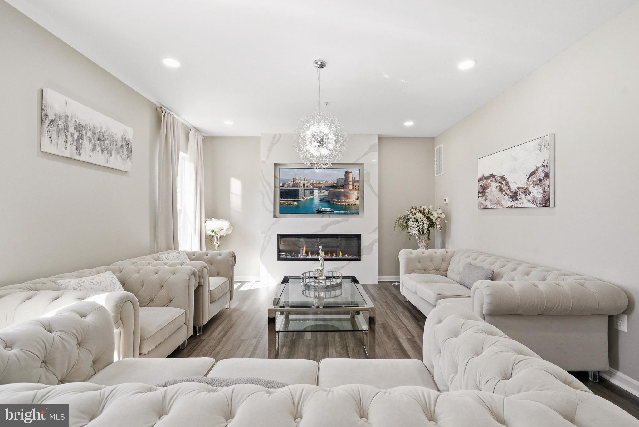 CLARK'S REST - Residential