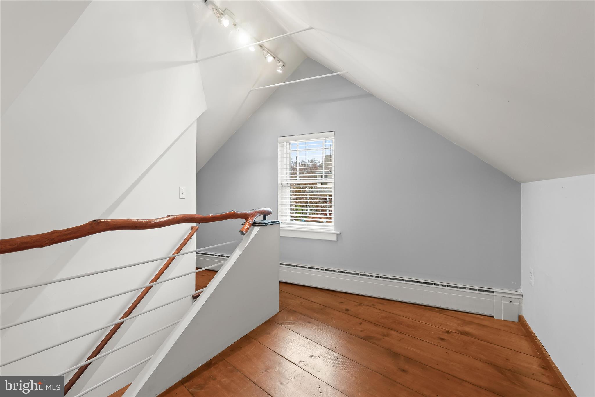 OAK CREST - Residential