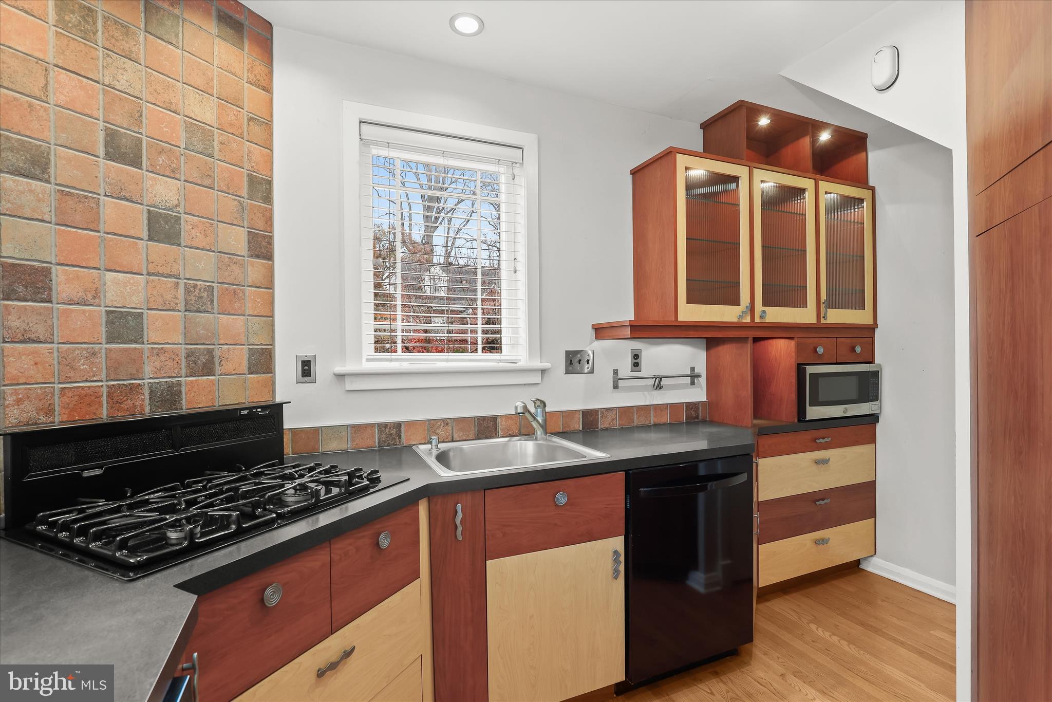 OAK CREST - Residential