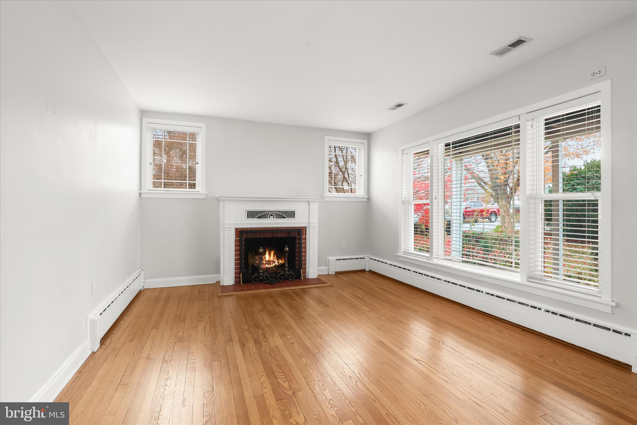 OAK CREST - Residential