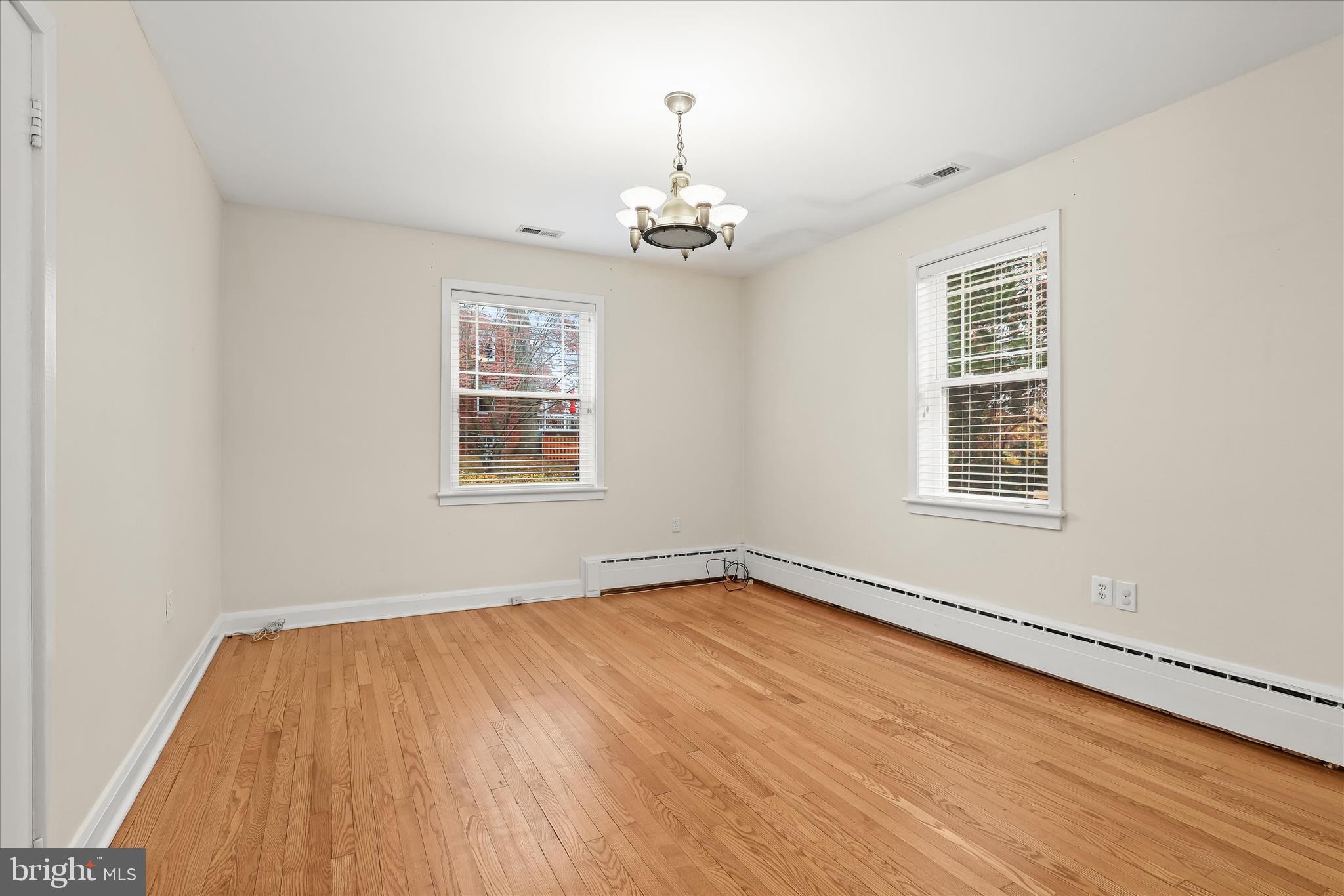 OAK CREST - Residential