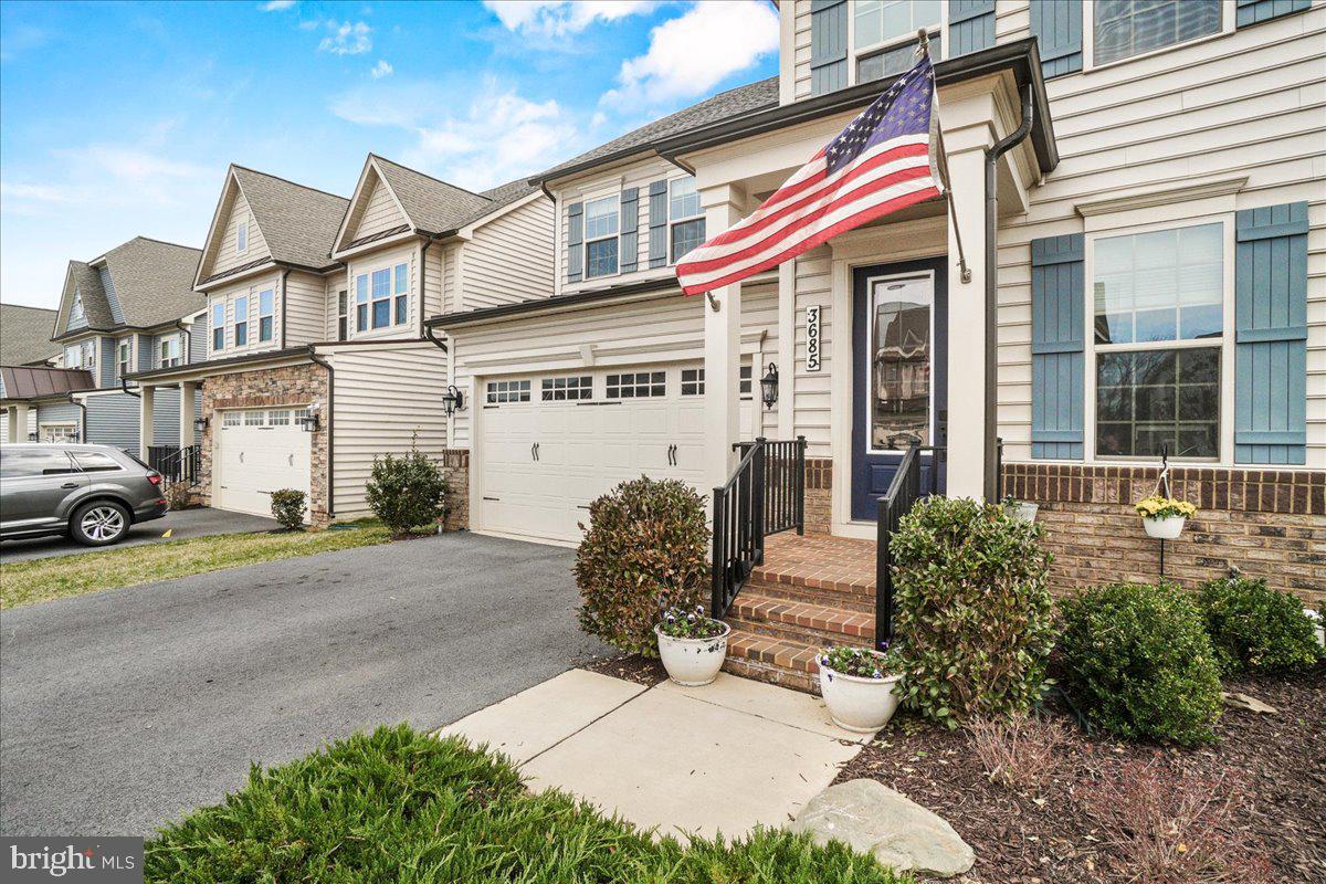 3685 MOONGLOW COURT
