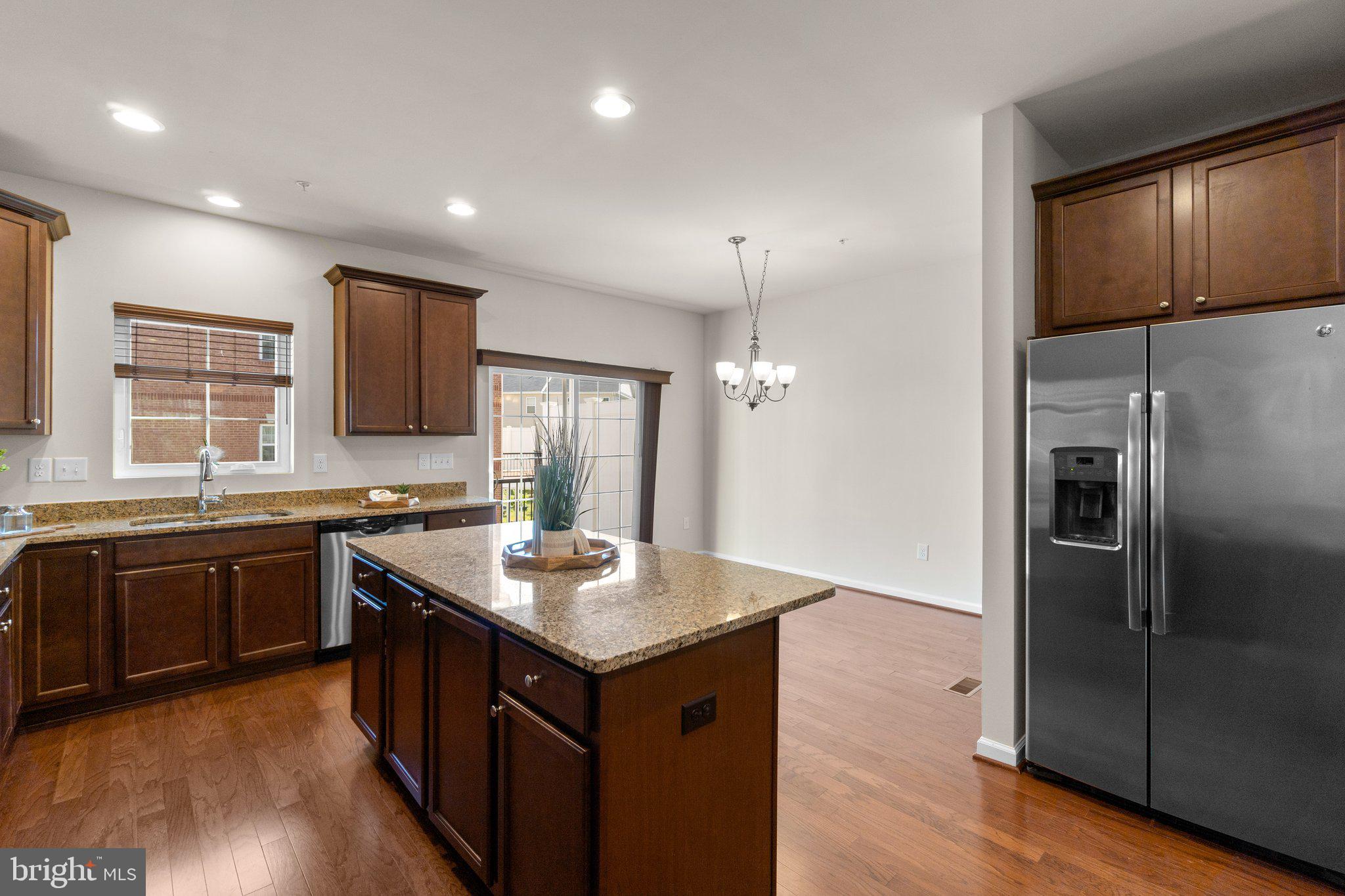 BLUE STREAM - Residential Lease