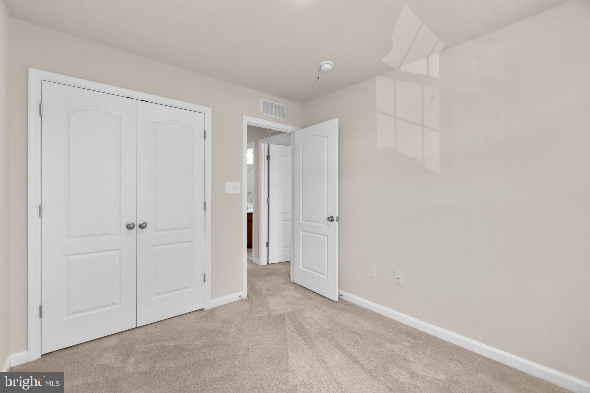 BLUE STREAM - Residential Lease