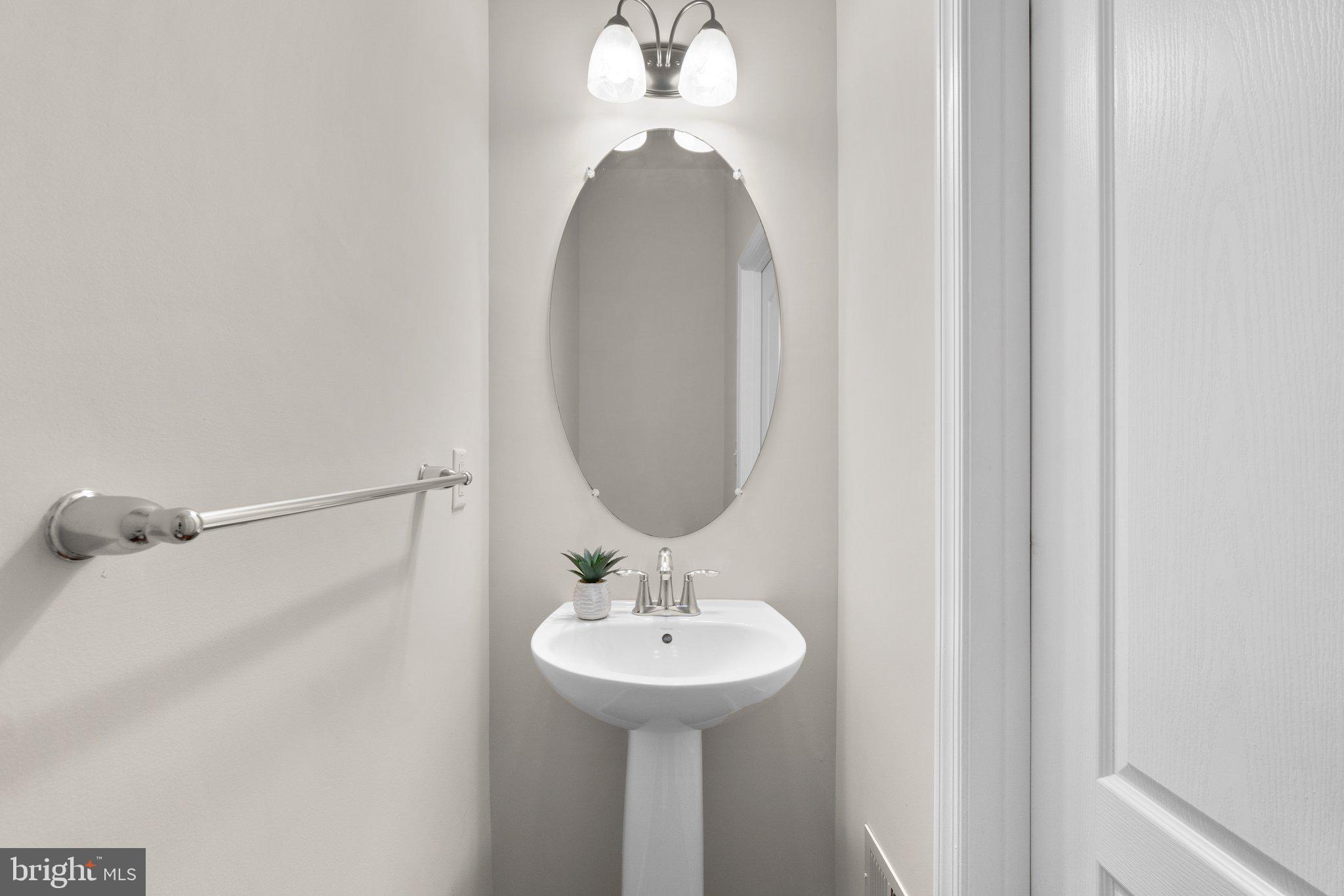 BLUE STREAM - Residential Lease