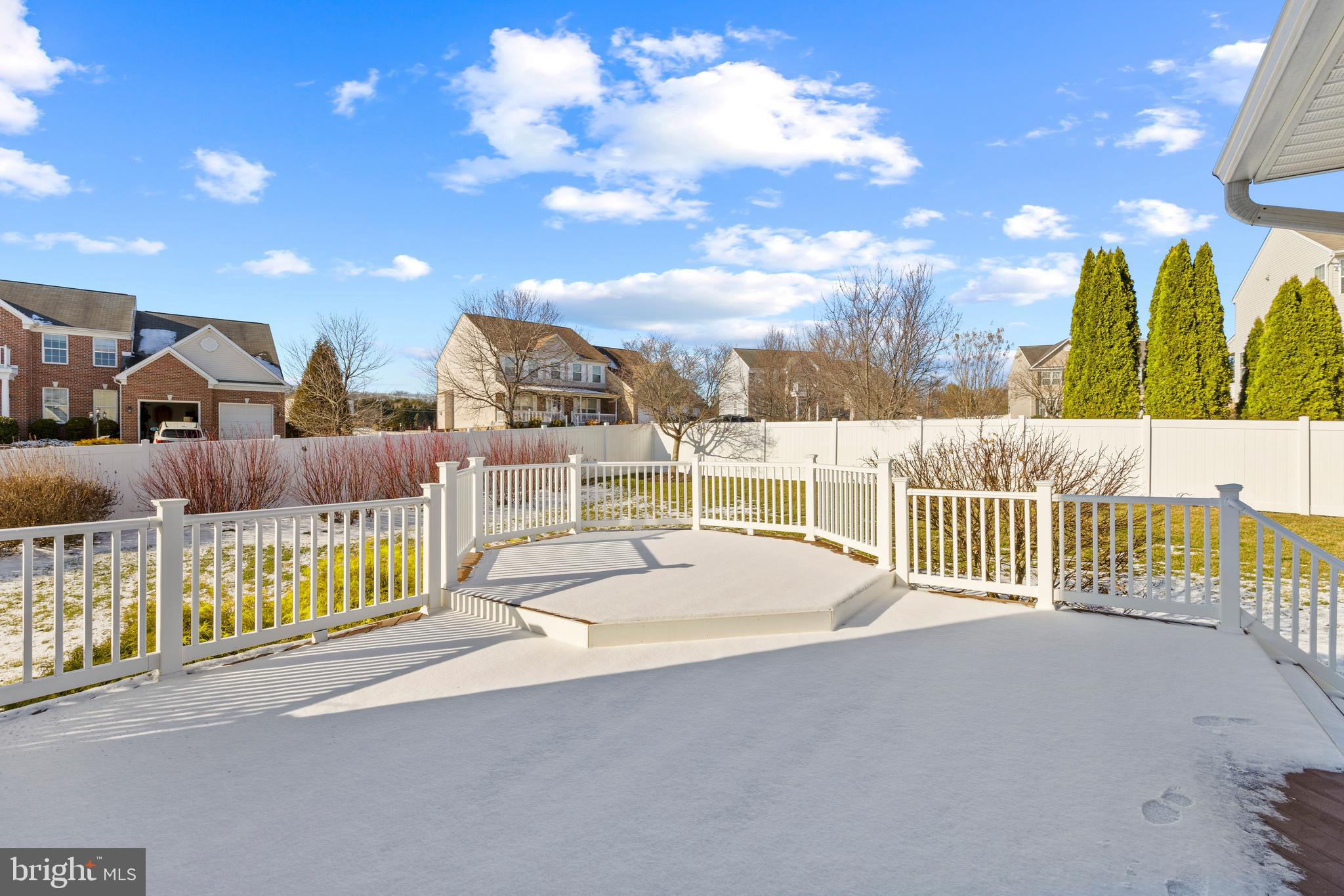 OAK CREEK - Residential