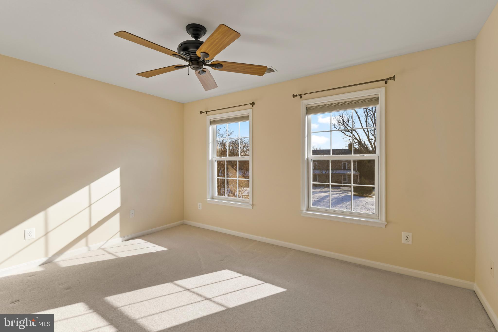 OAK CREEK - Residential