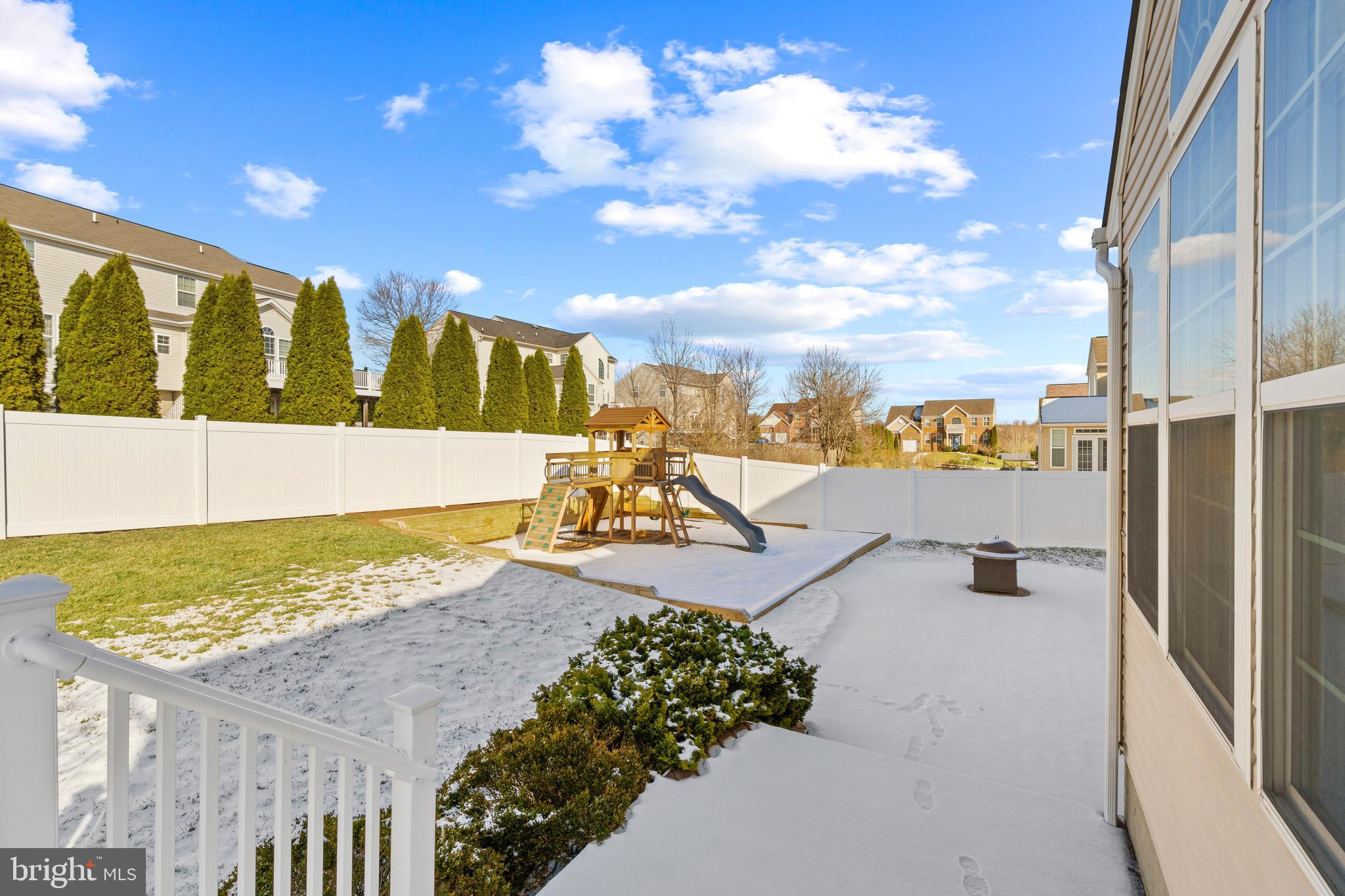 OAK CREEK - Residential