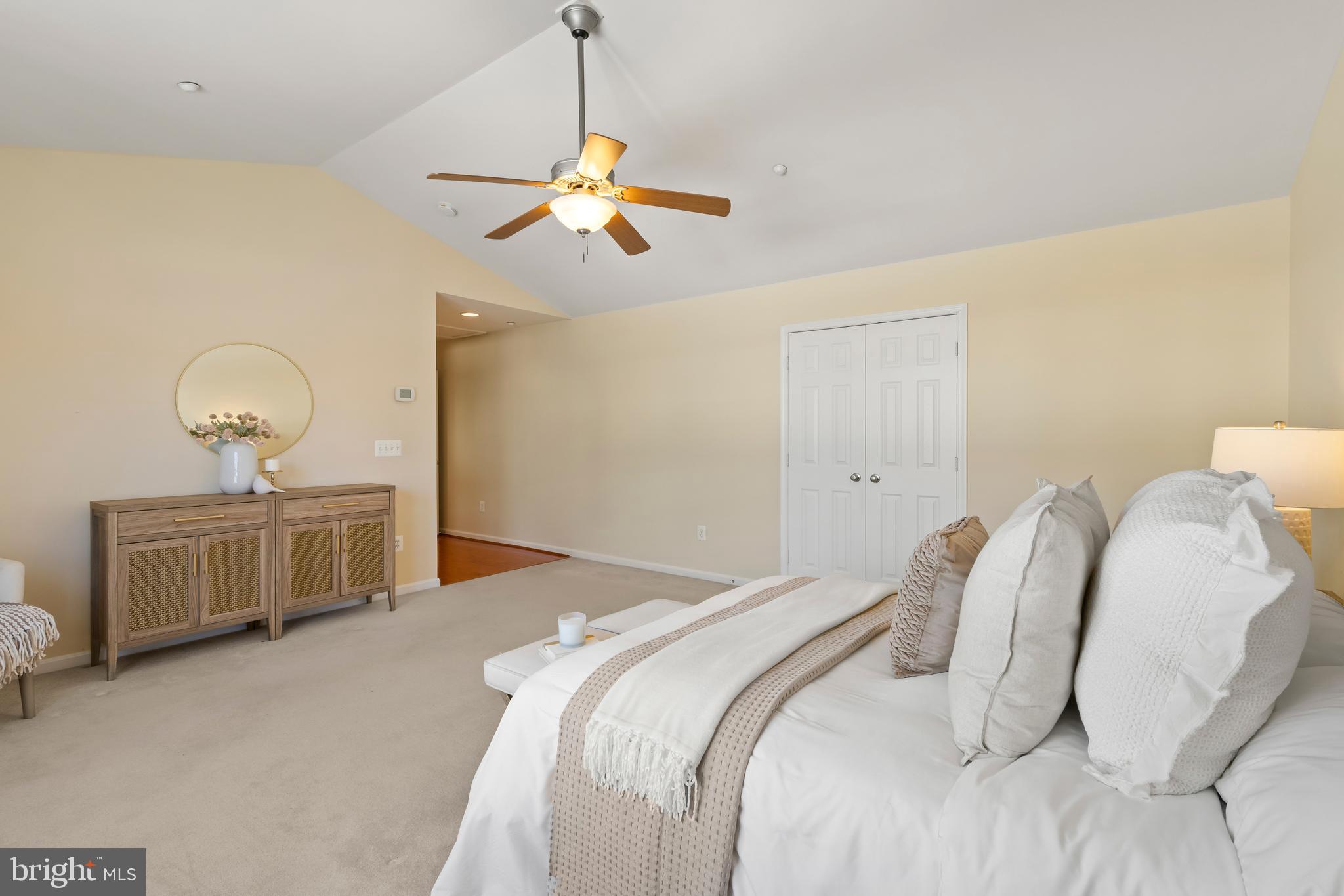 OAK CREEK - Residential