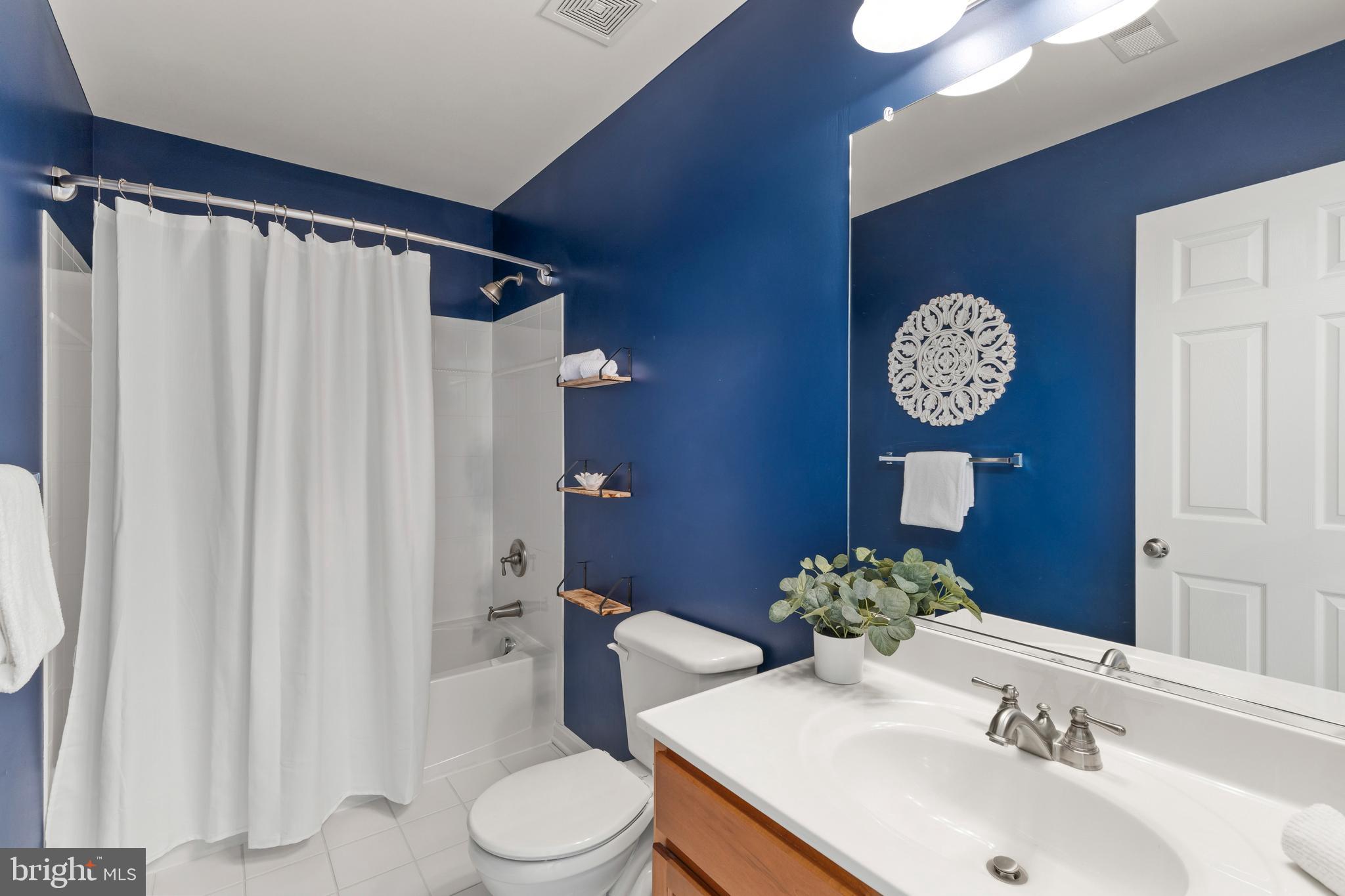 OAK CREEK - Residential