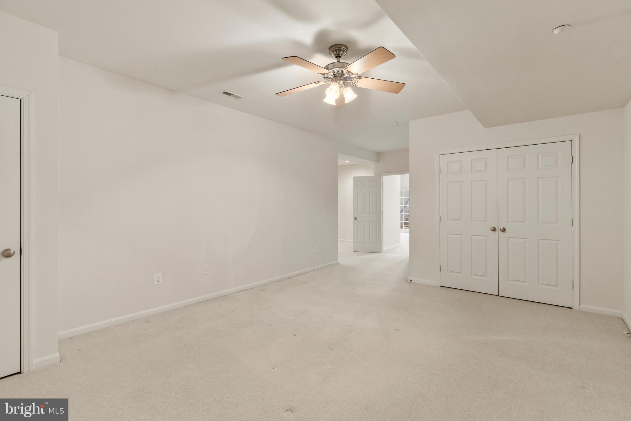 OAK CREEK - Residential