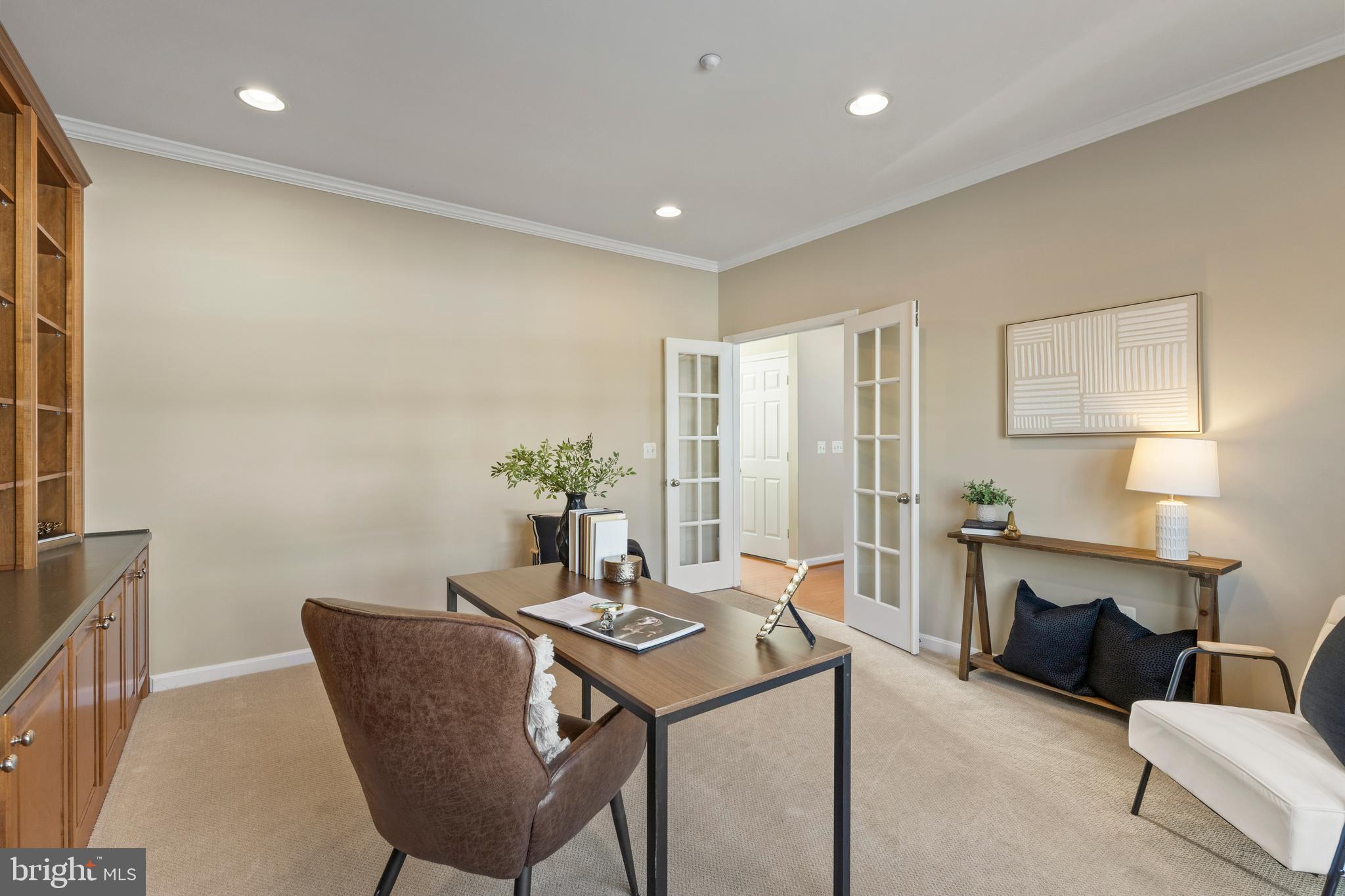 OAK CREEK - Residential