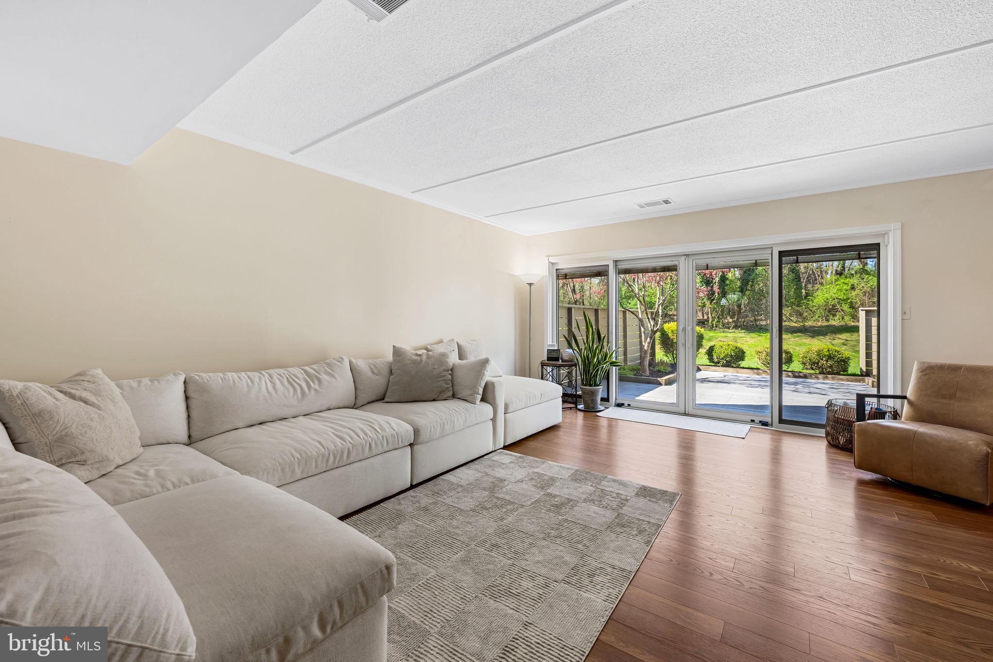 DEERFOX - Residential