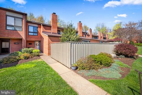 221 DEER FOX LANE LUTHERVILLE TIMONIUM MD 21093