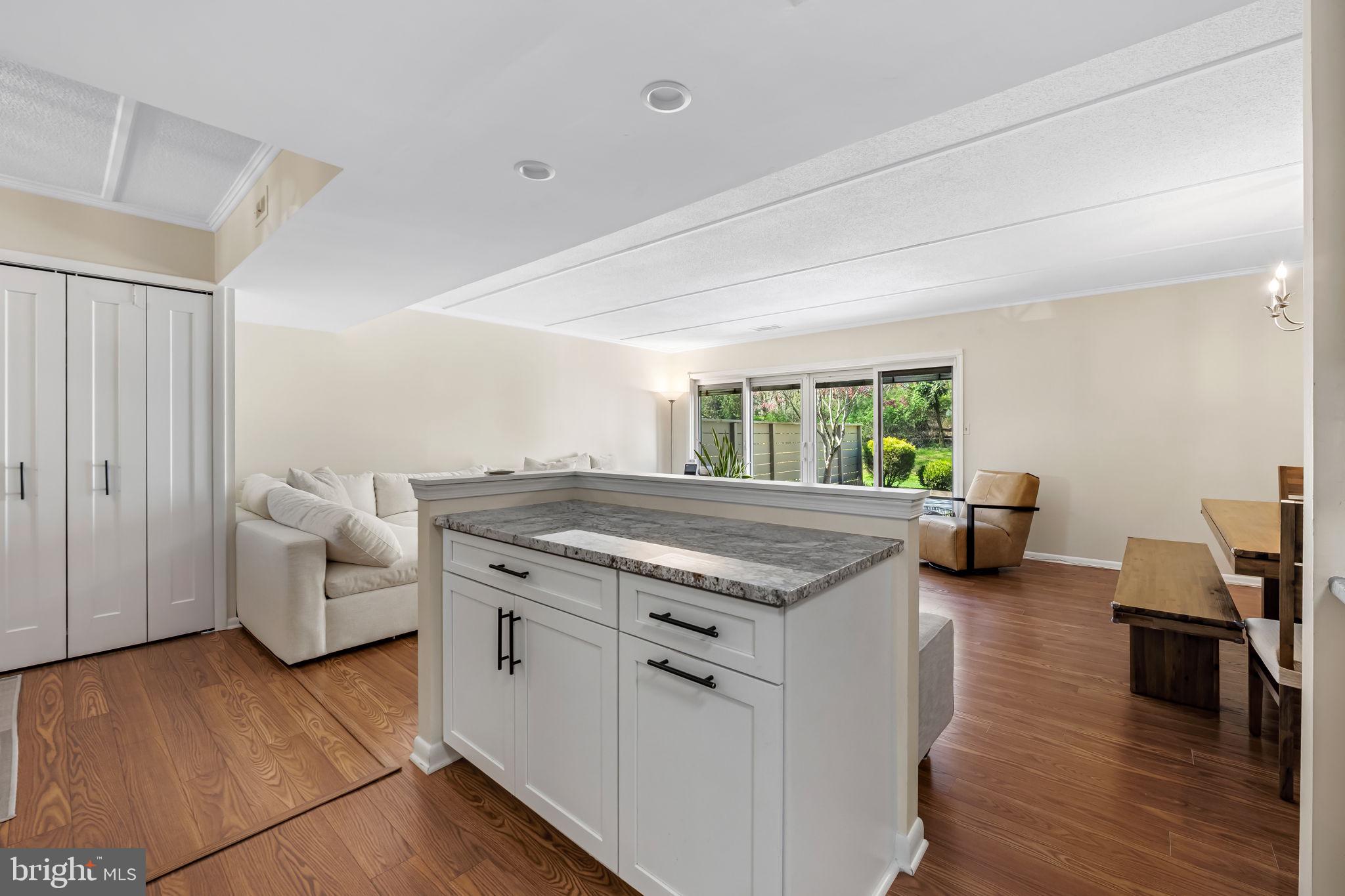 DEERFOX - Residential